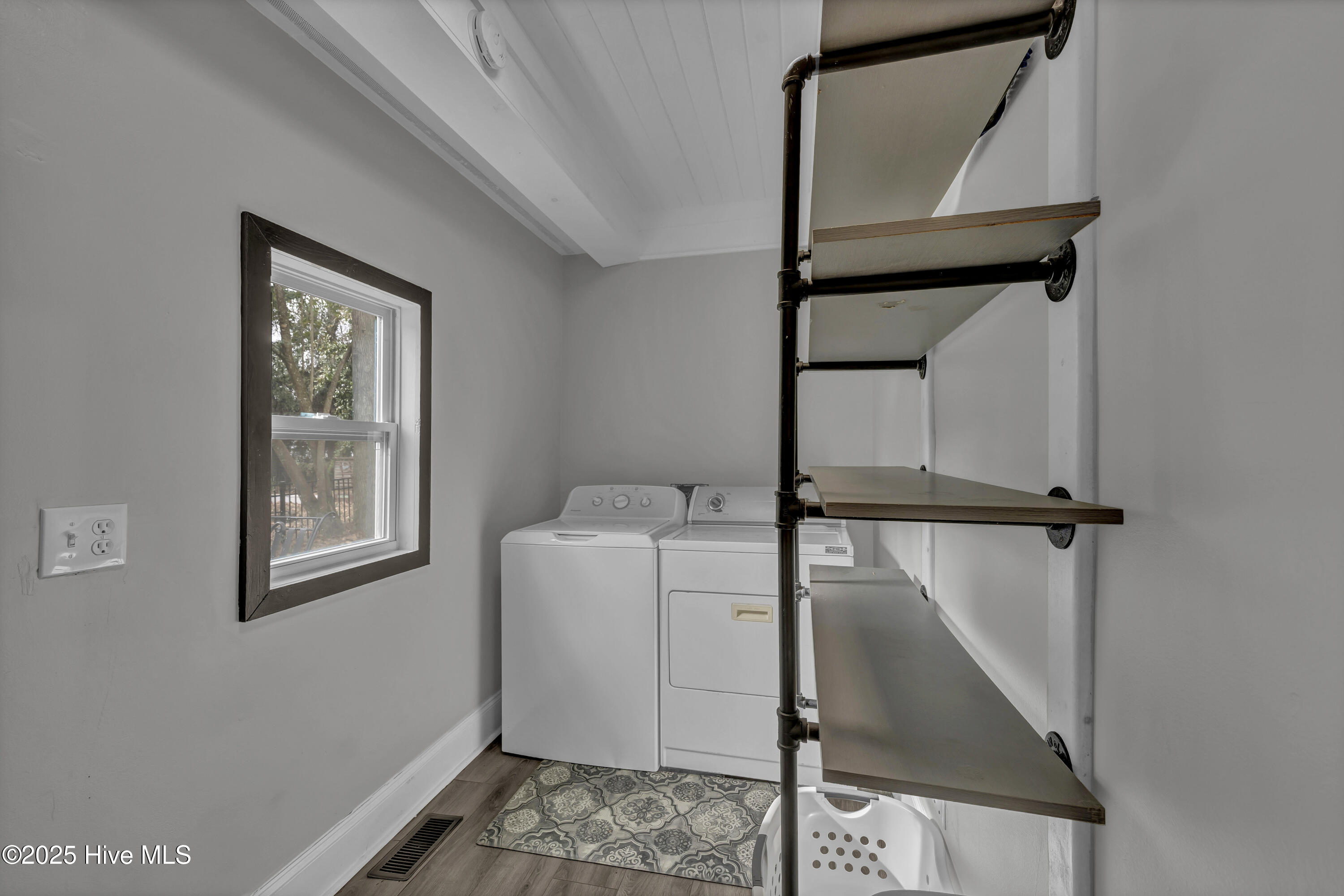 100546144 | Photo 19