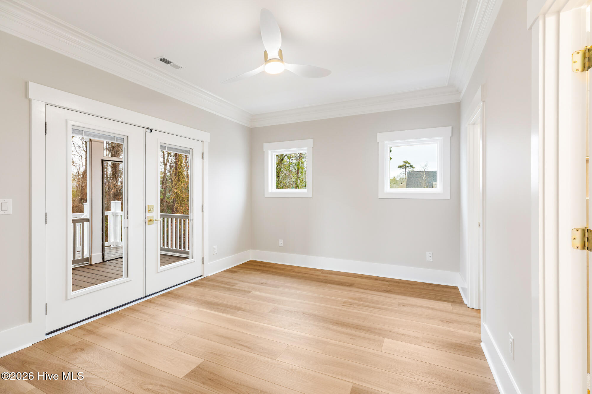 100516902 | Photo 42