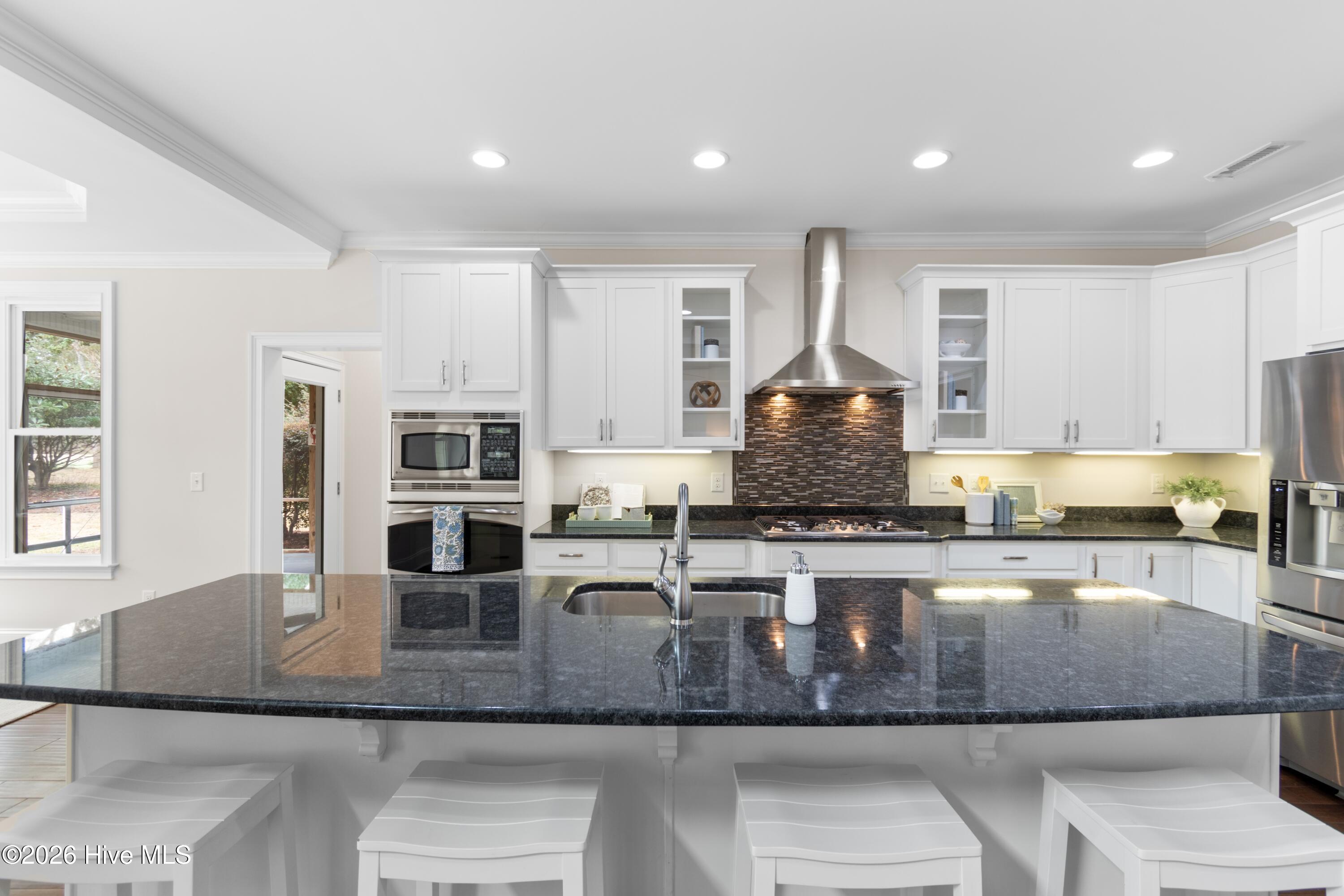 100556573 | Photo 17