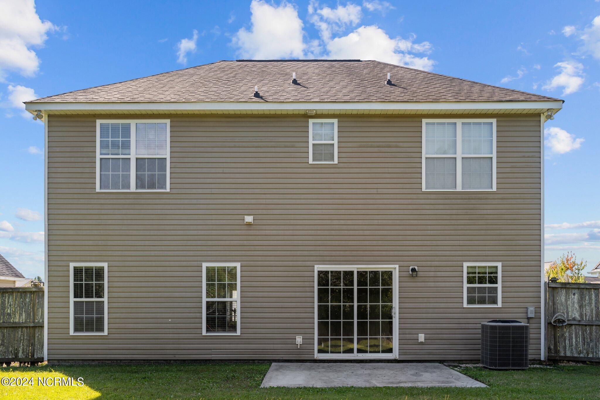 100544089 | Photo 28