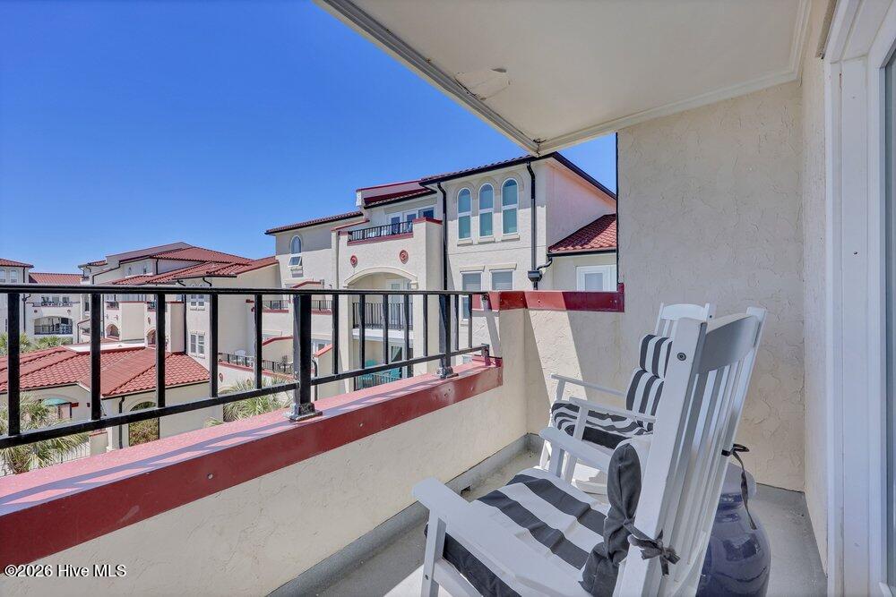 100569395 | Photo 13