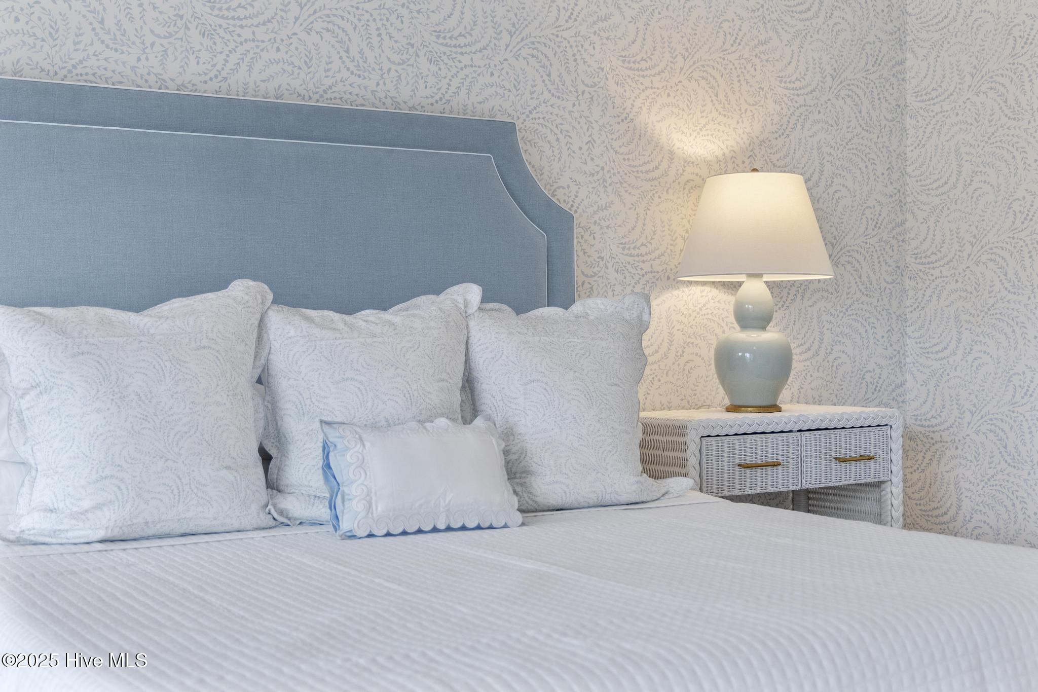 100565849 | Photo 65