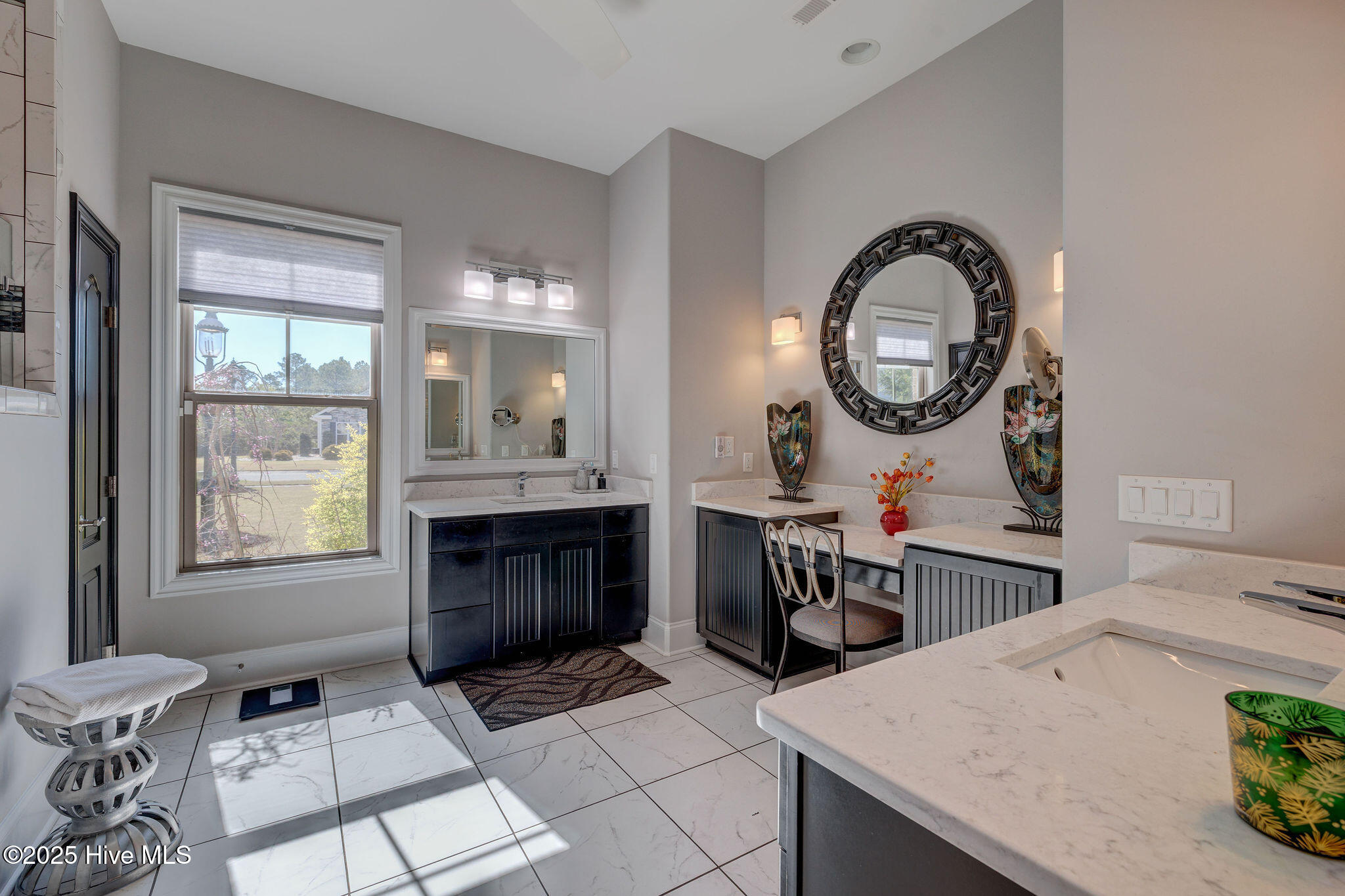 100550746 | Photo 39