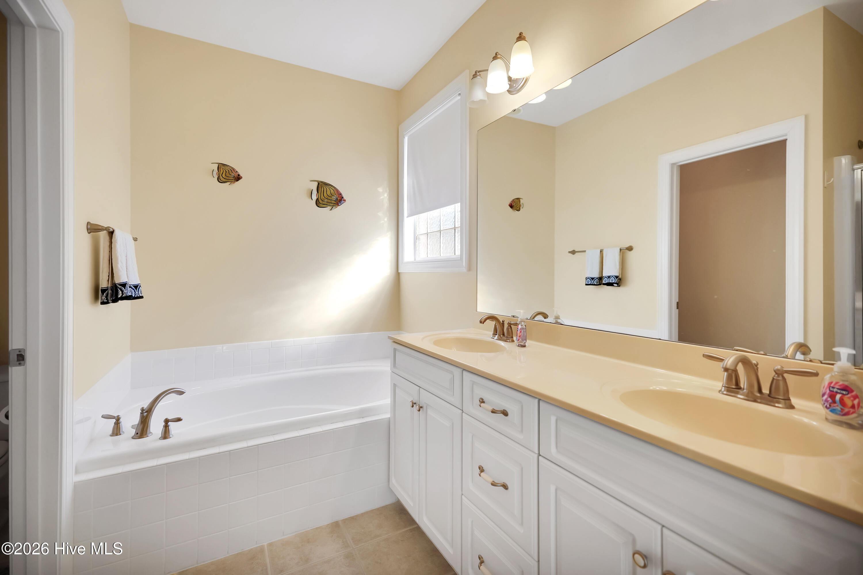 100547997 | Photo 17