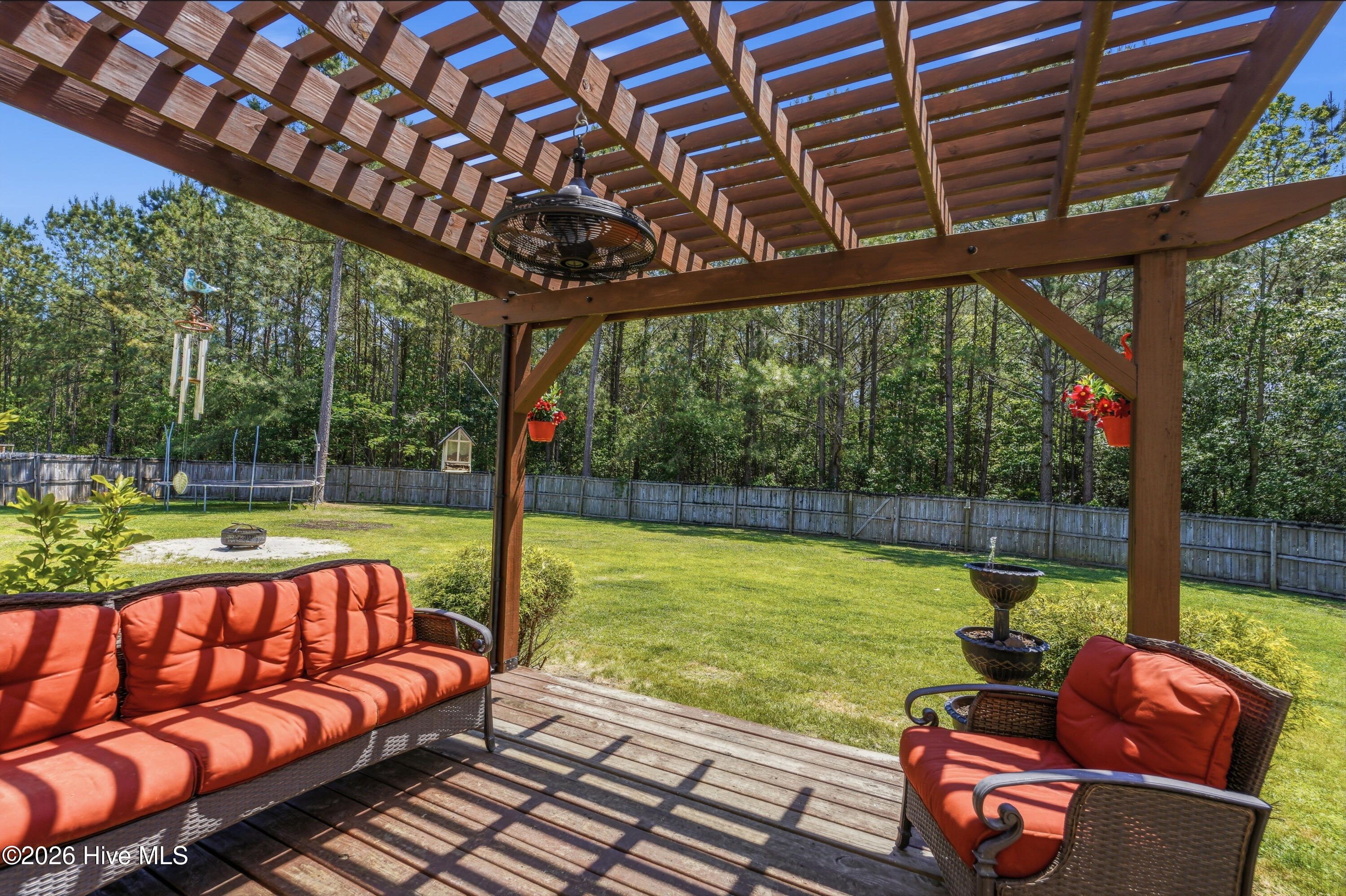 100569622 | Photo 37