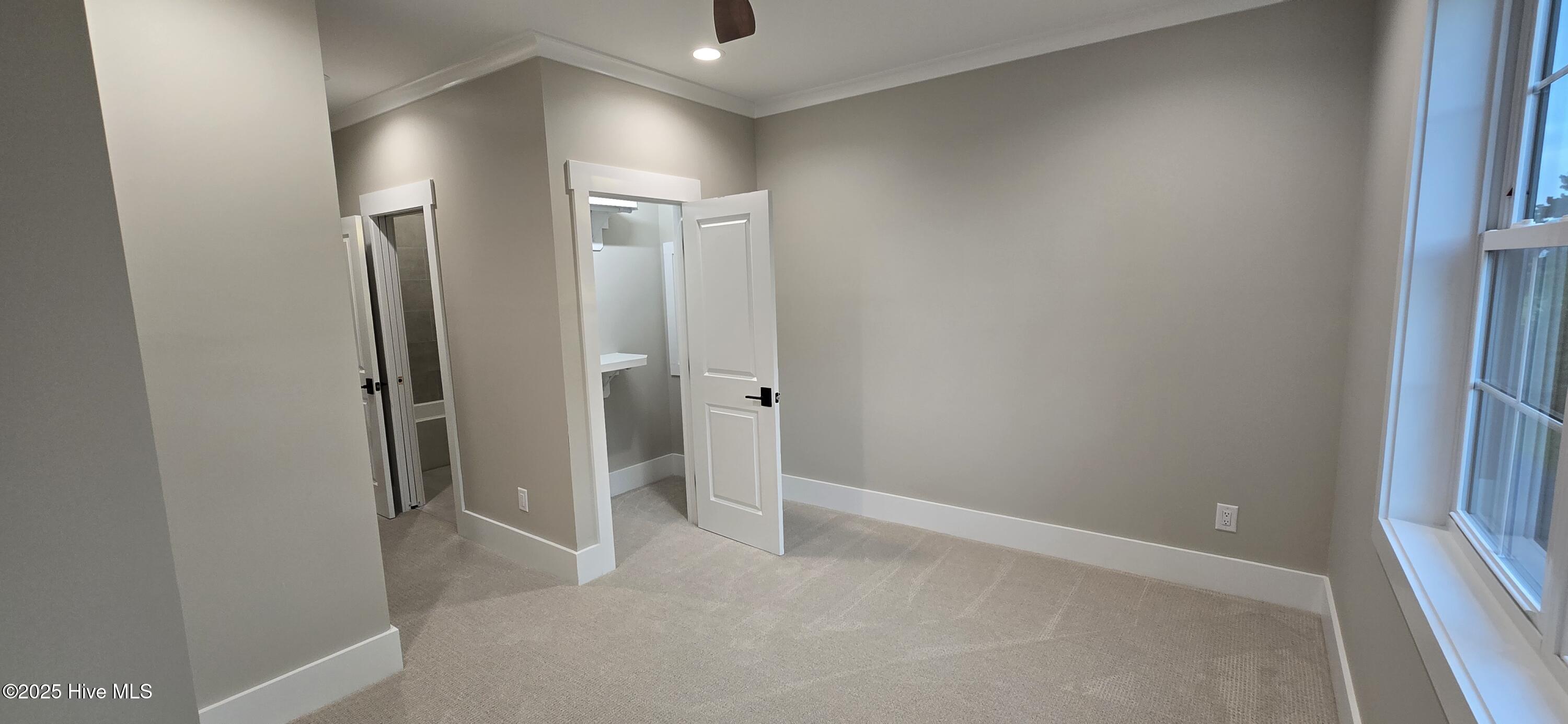 Homes for sale in Grimesland, NC | 2827 Landing Cir, Grimesland, NC 27837 | MLS# 100532206