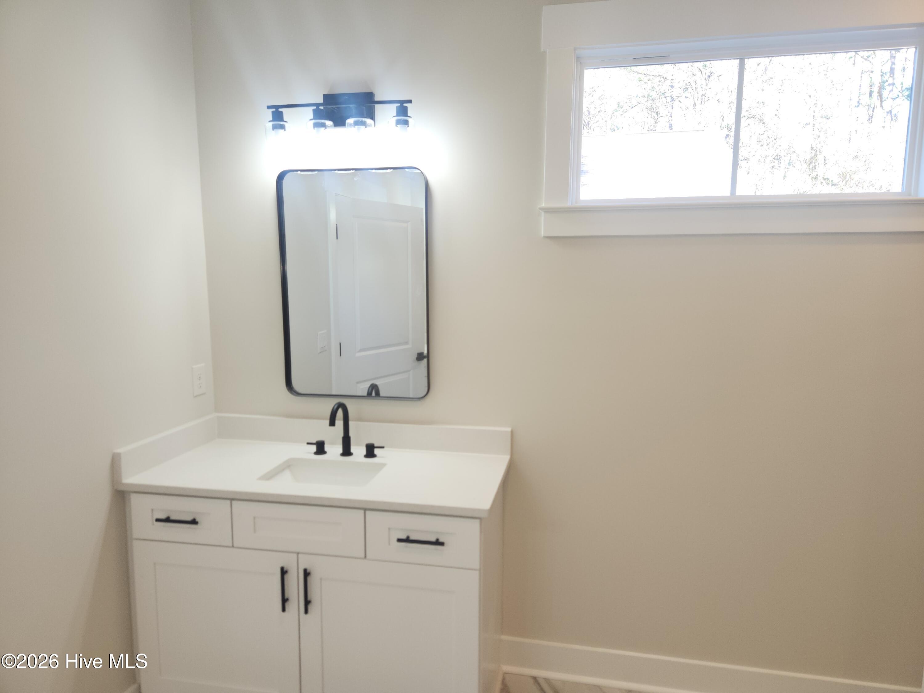 100545899 | Photo 29