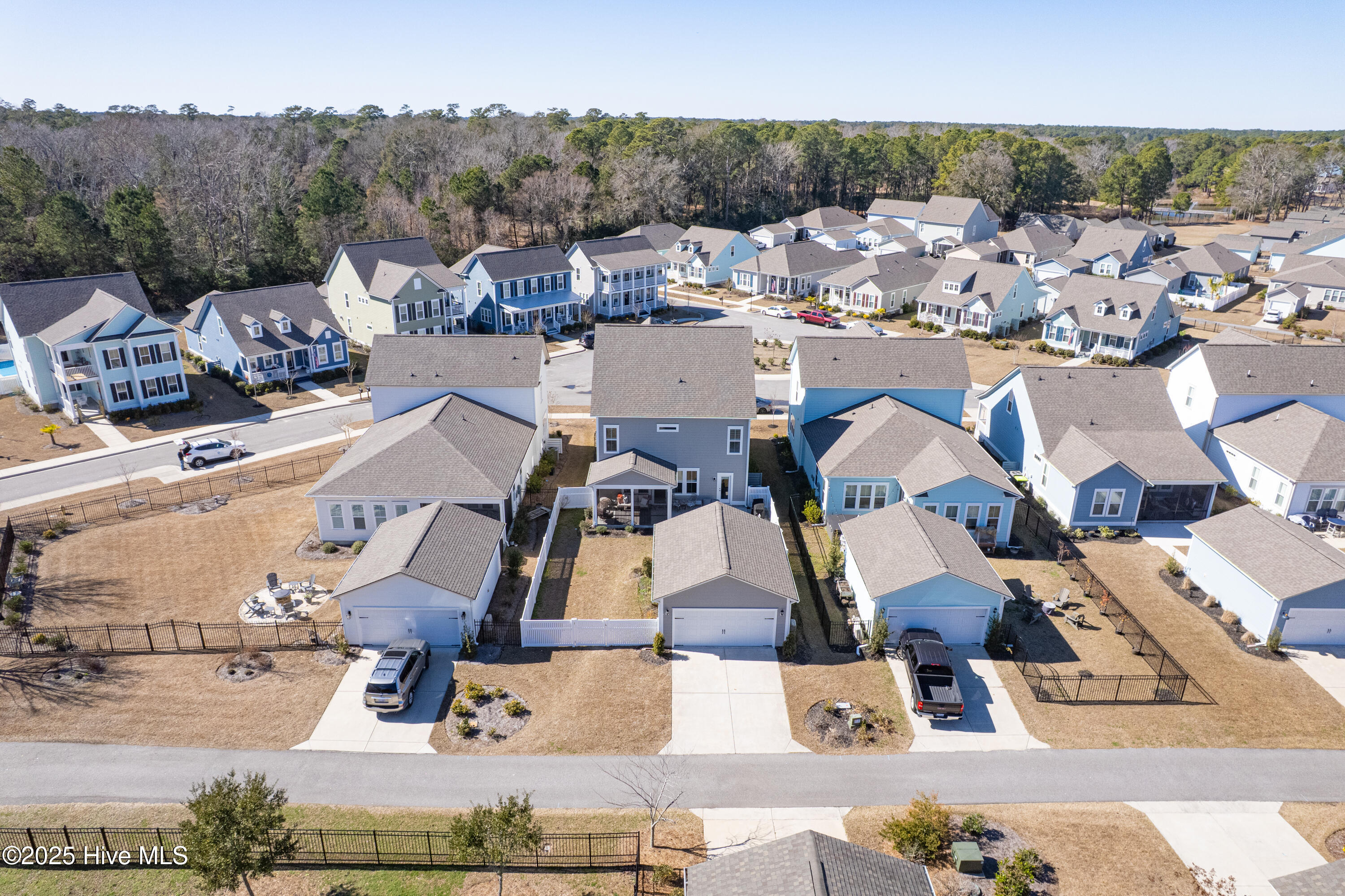 100489867 | Photo 44