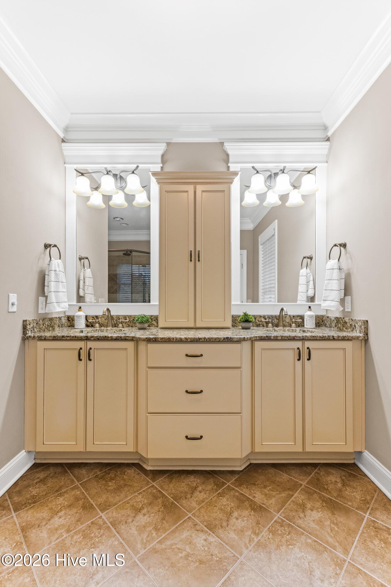 100560596 | Photo 29