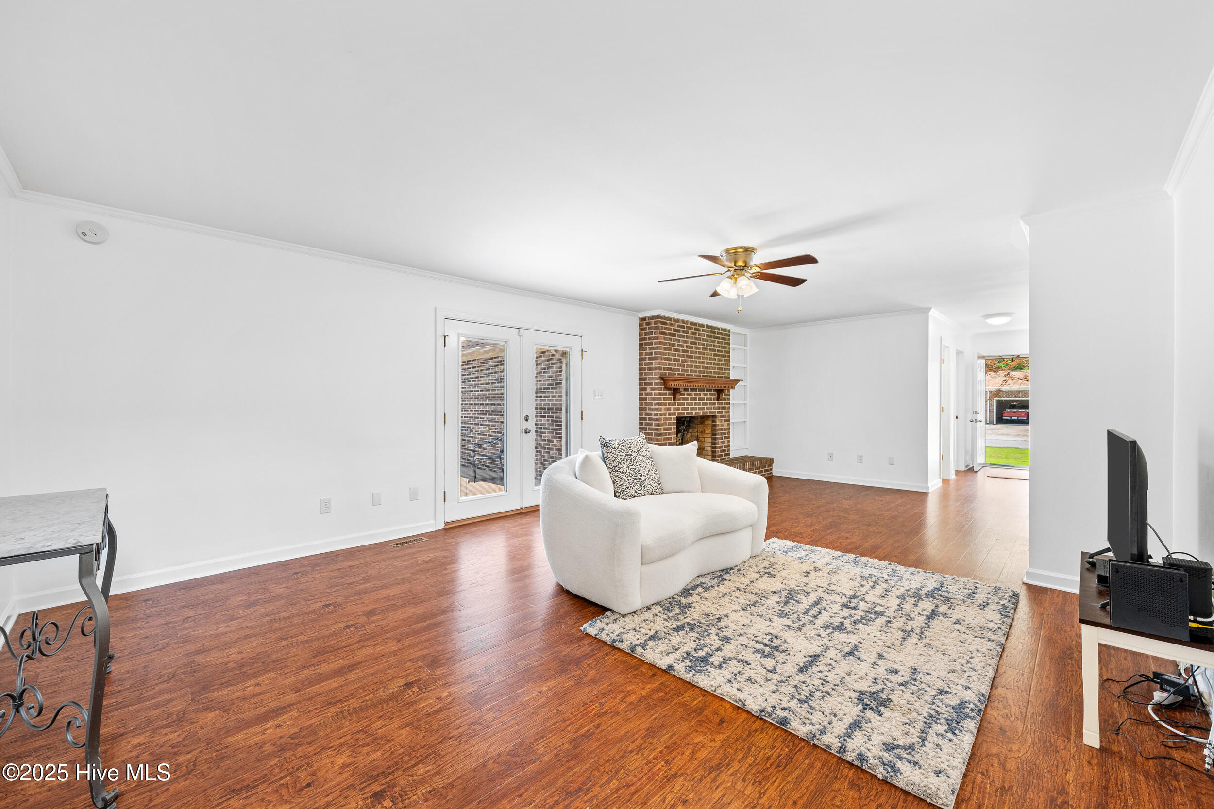 601shelleydr-Family Rm-2