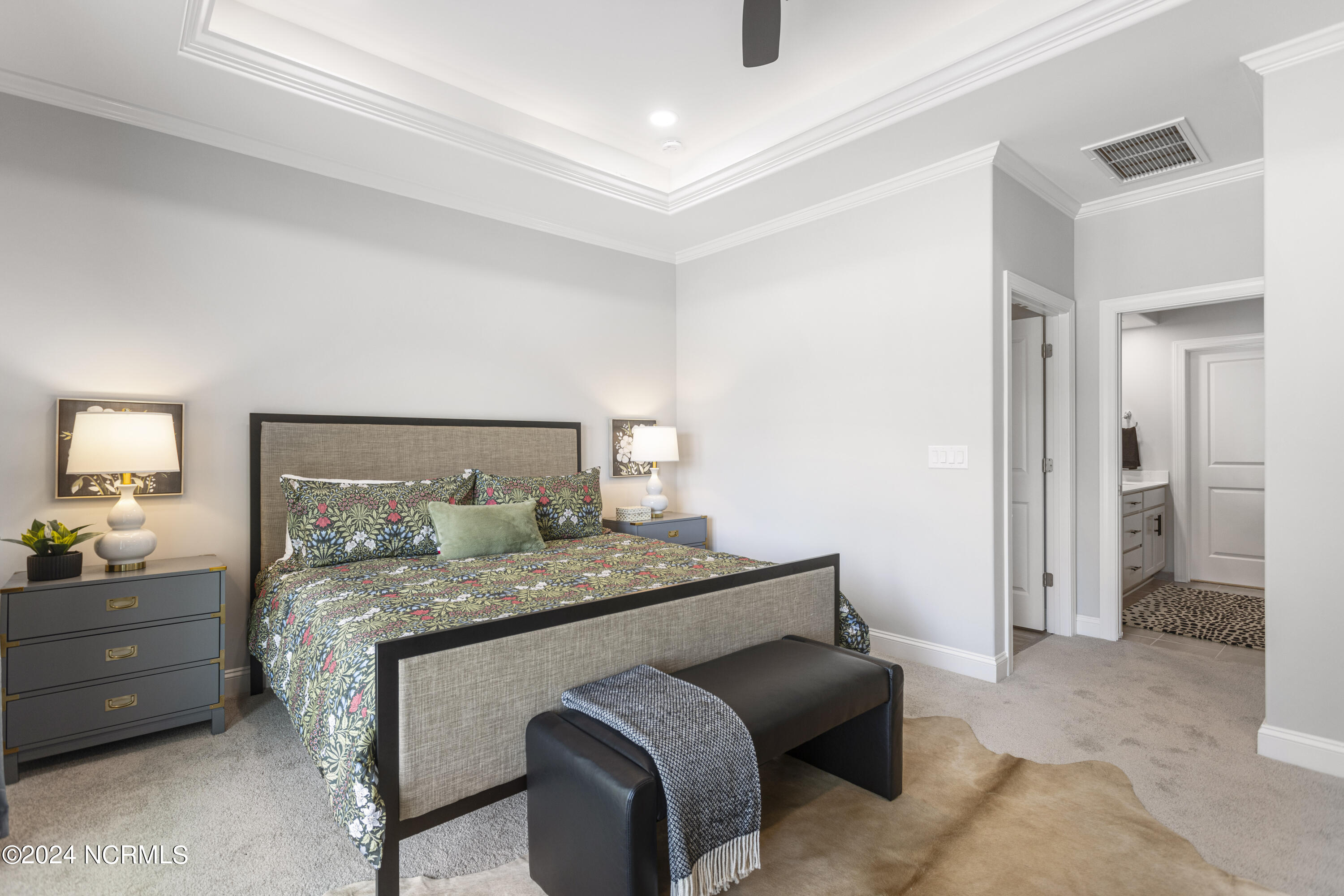 100544983 | Photo 34