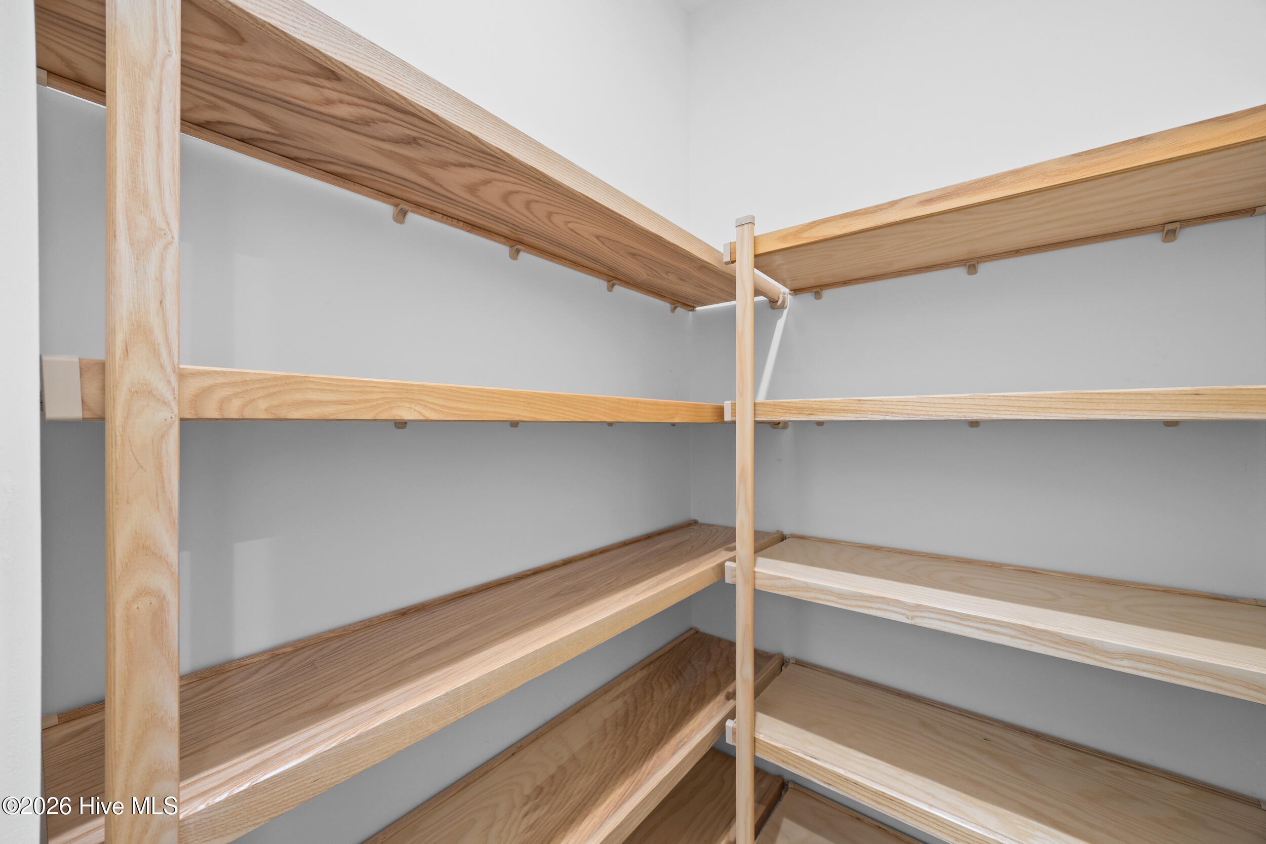 100551079 | Photo 19