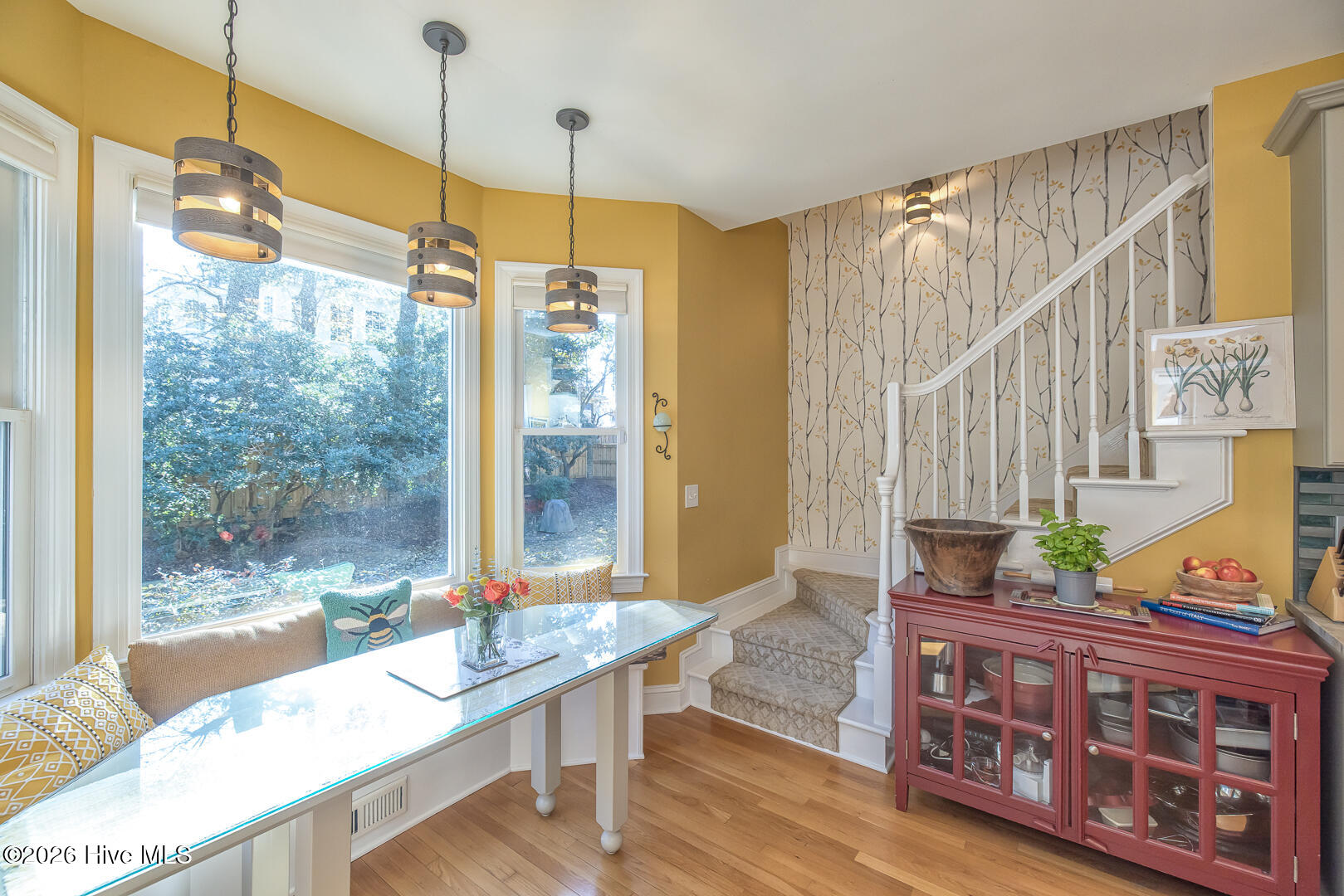 100550296 | Photo 22