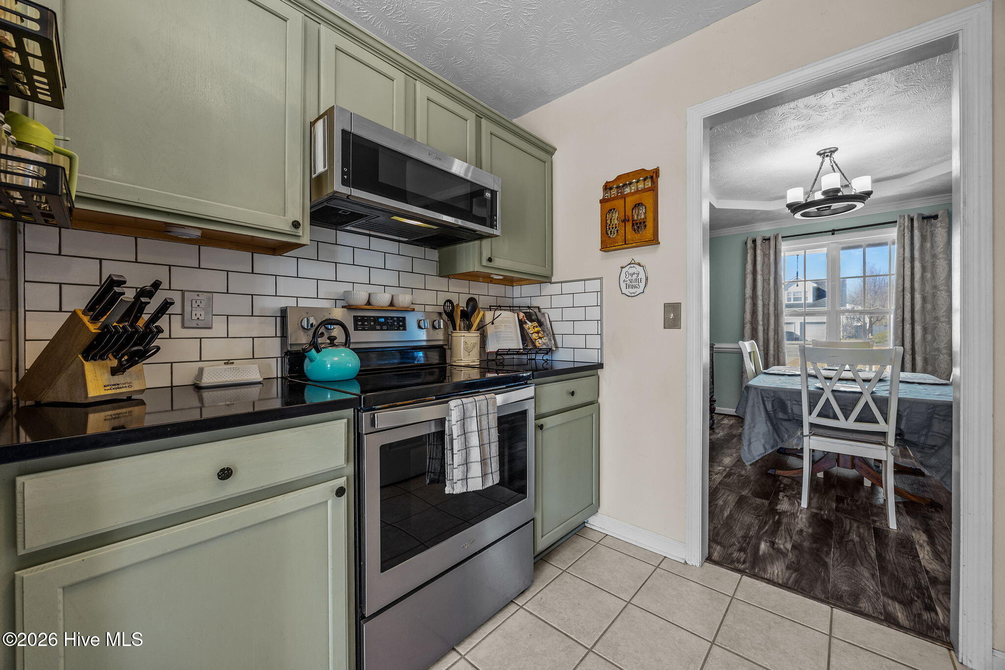 100549492 | Photo 18