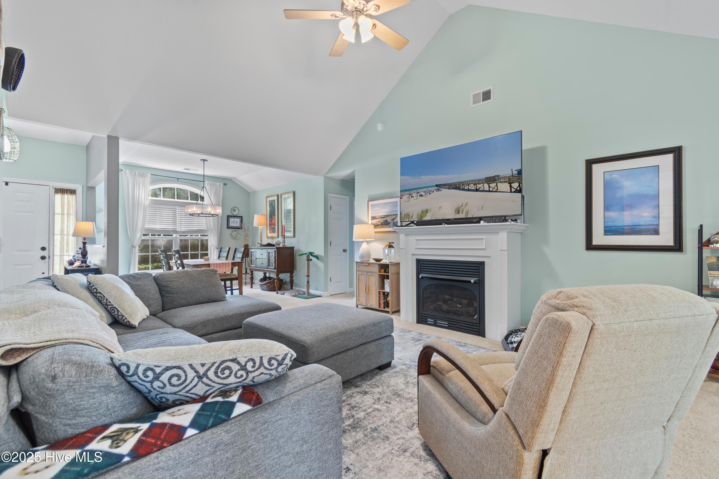 100517176 | Photo 10