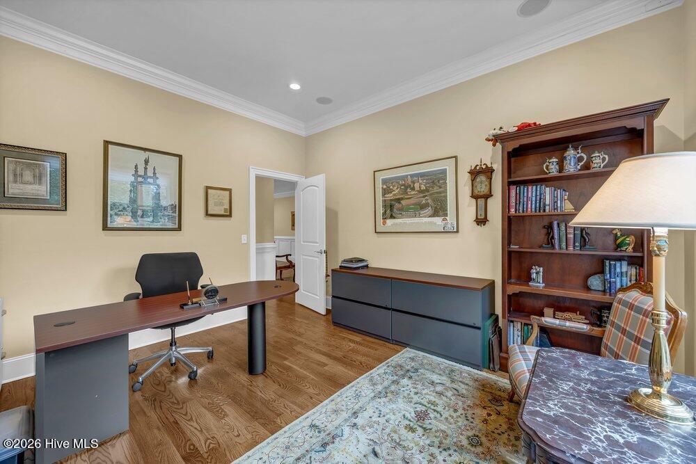 100557669 | Photo 33