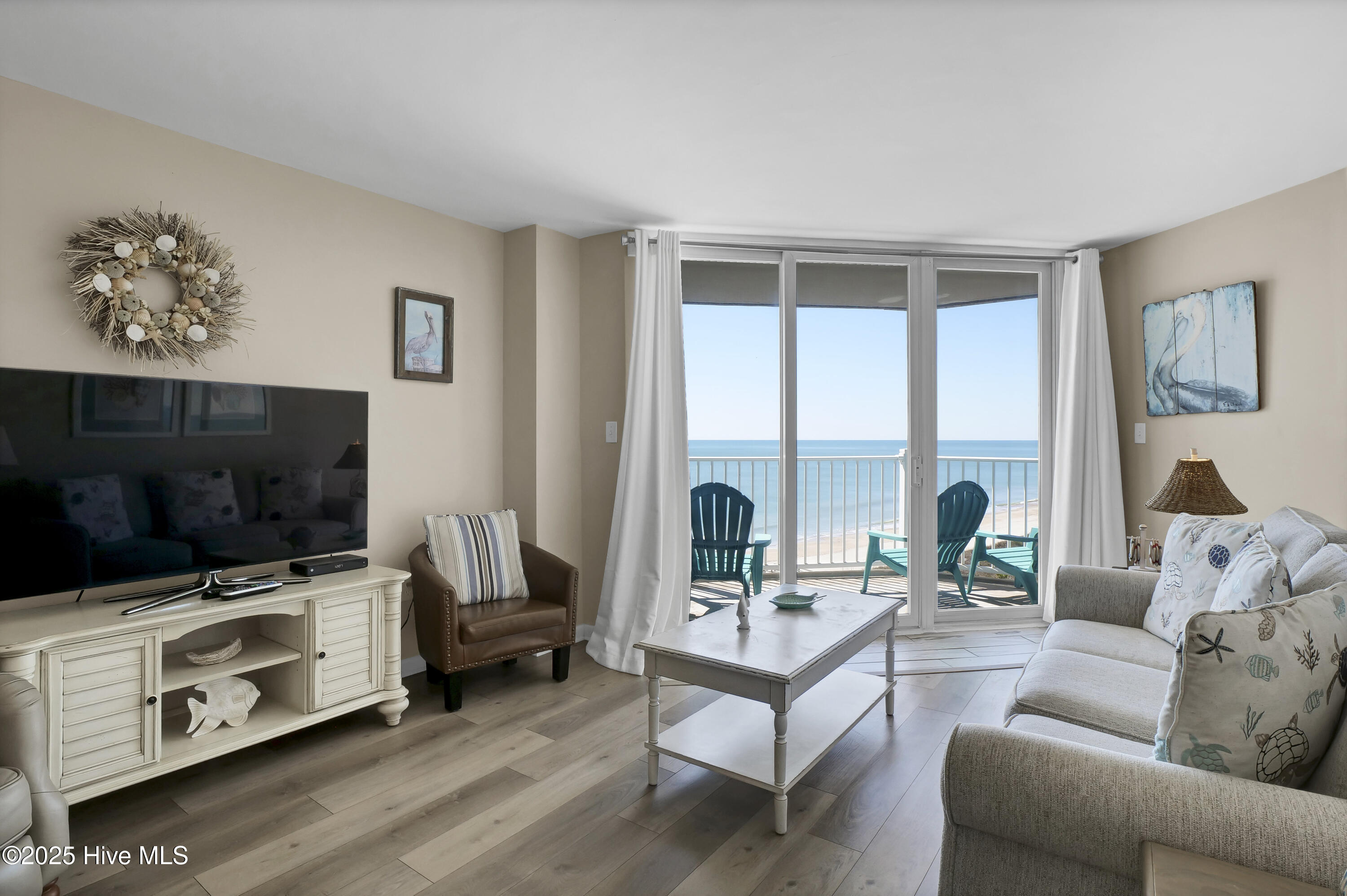 100520966 | Photo 10