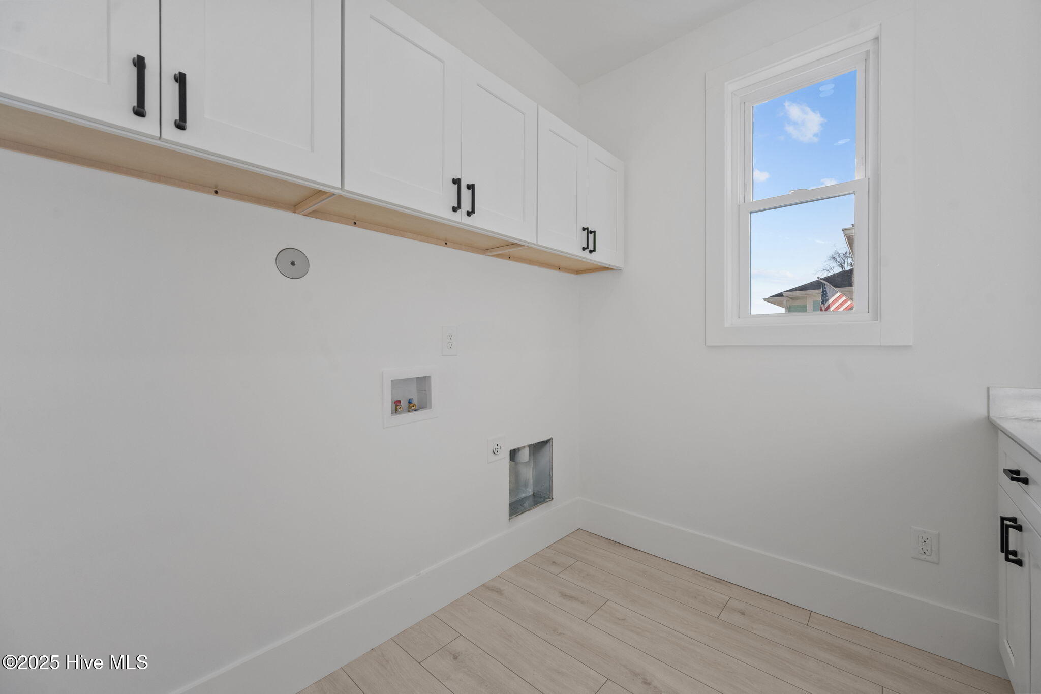 100547090 | Photo 33