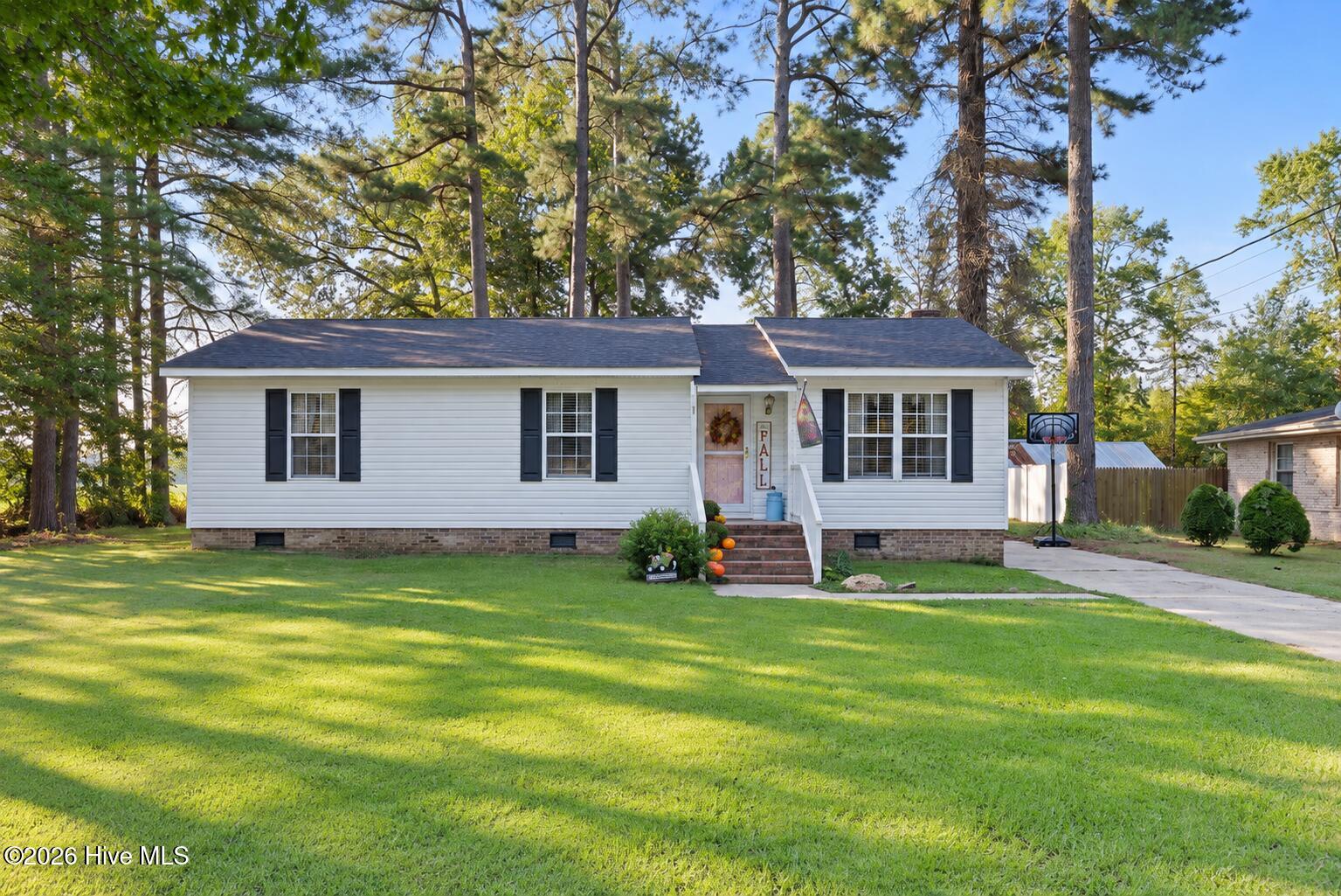 3838 Longleaf Drive NE