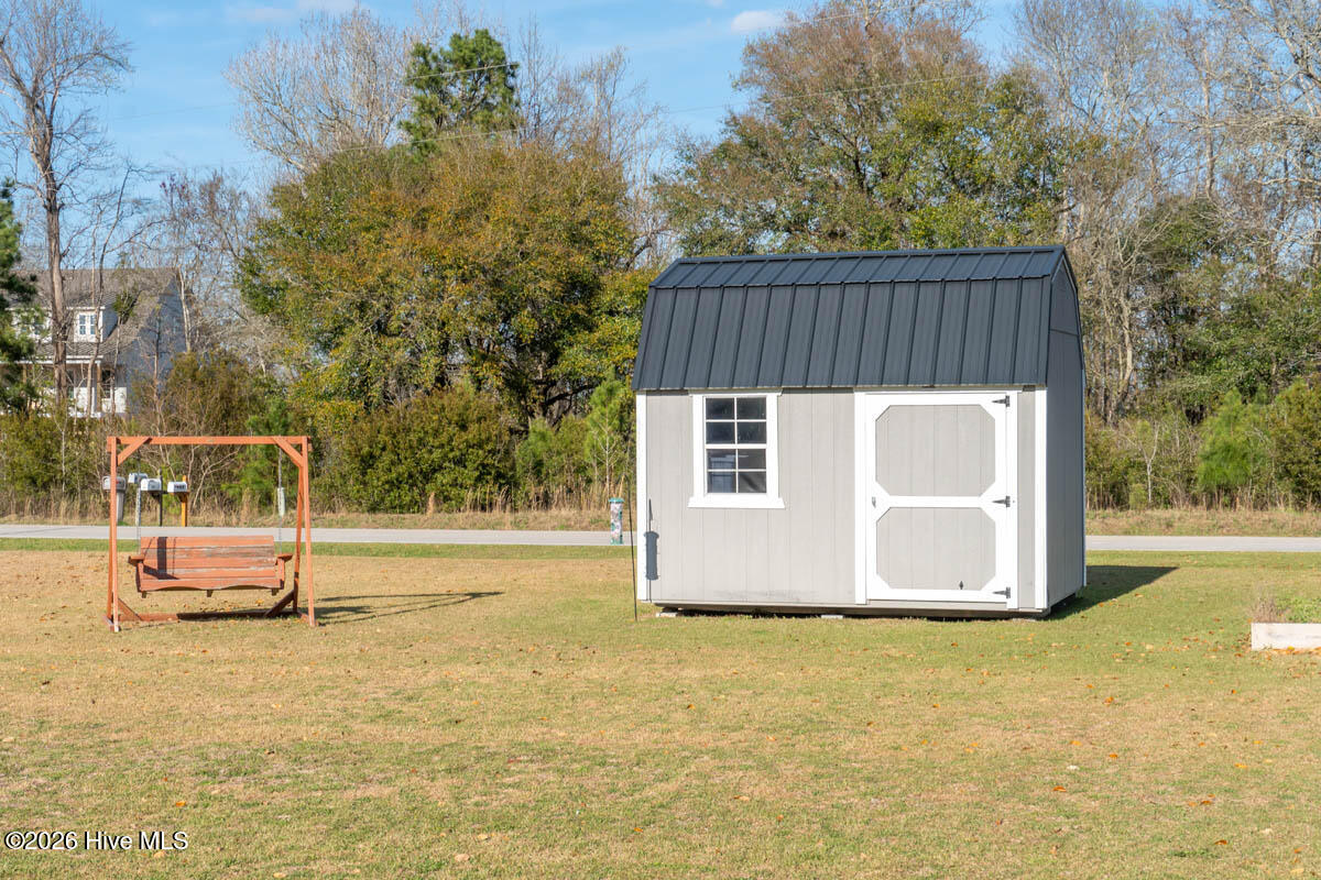 100562349 | Photo 32