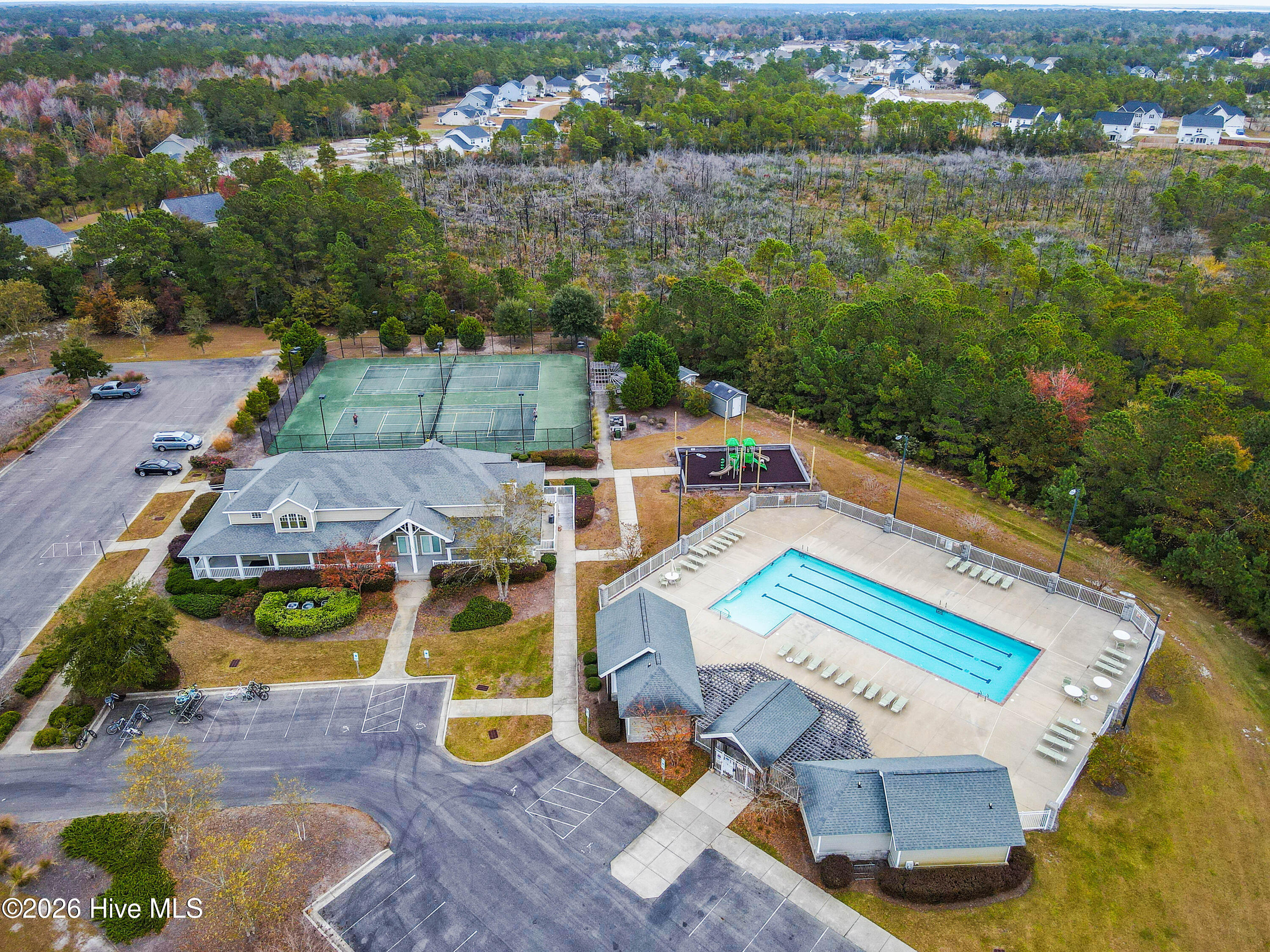 100562110 | Photo 132