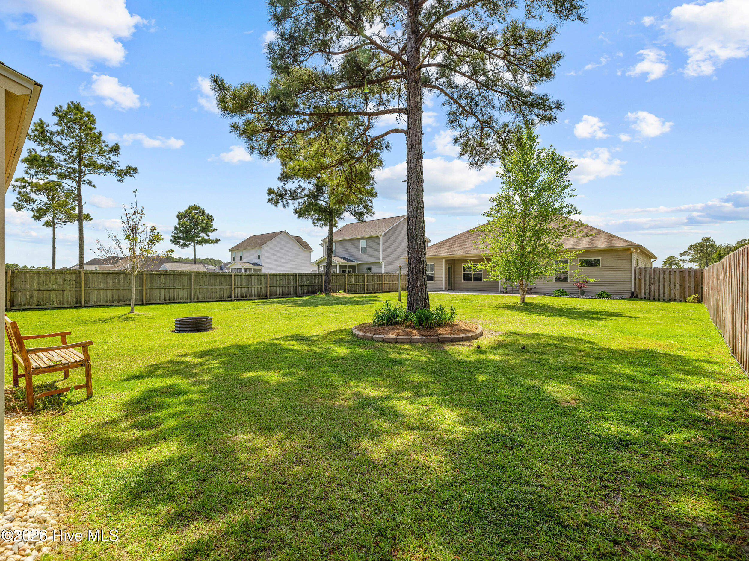 100567320 | Photo 44