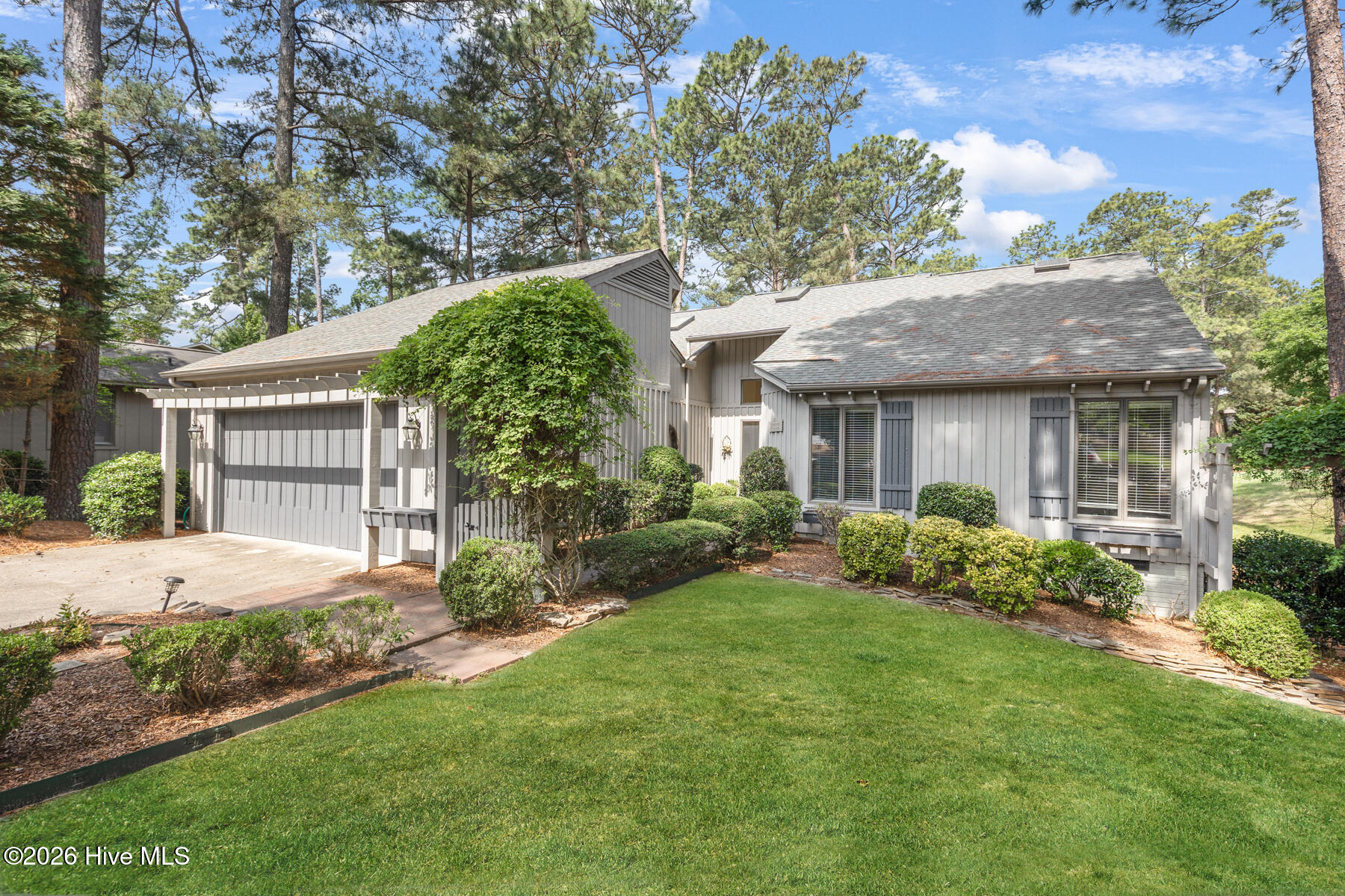 835 Saint Andrews Drive, Pinehurst, NC 28374 Listing Photo  1