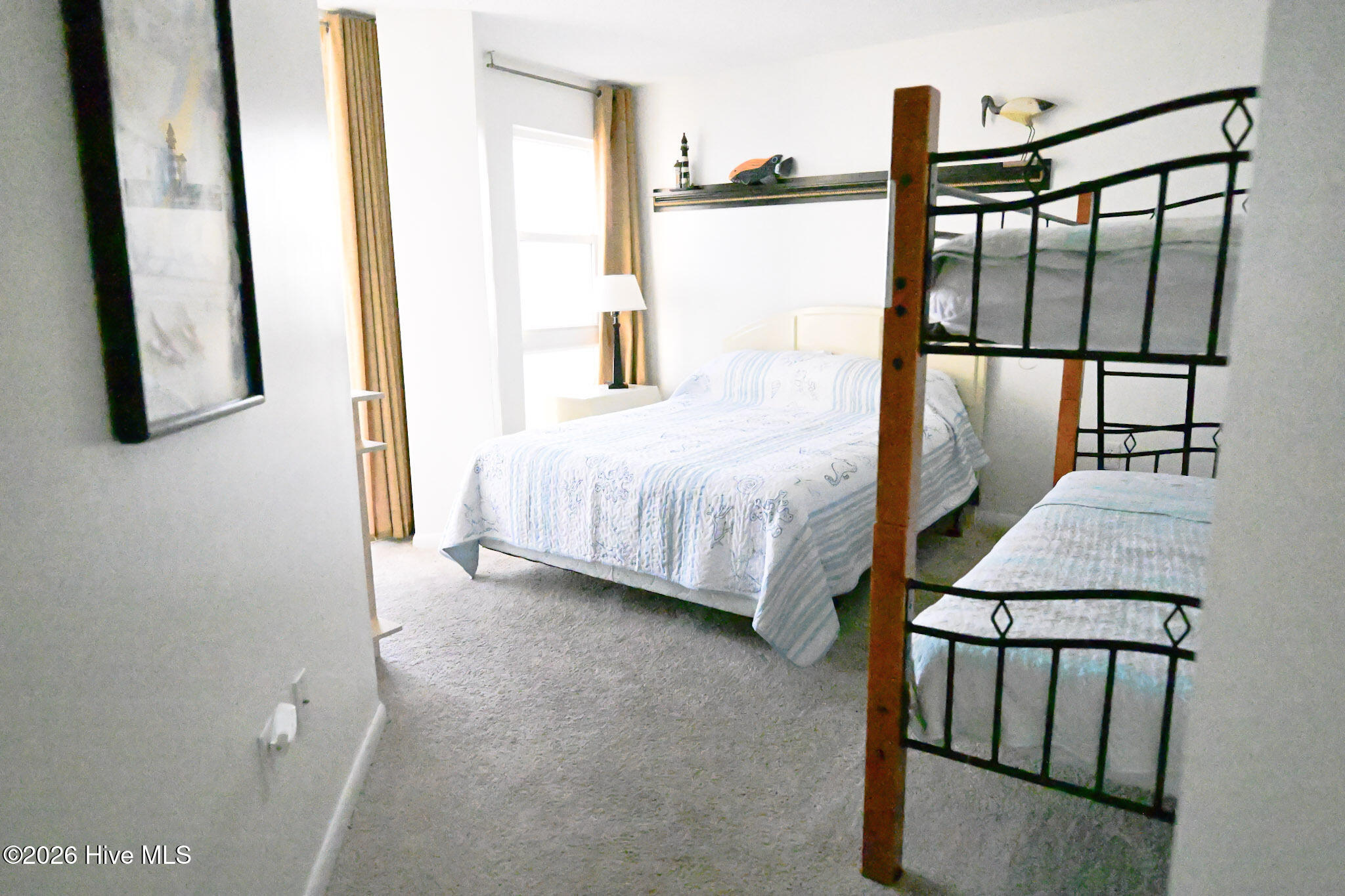 100563380 | Photo 14