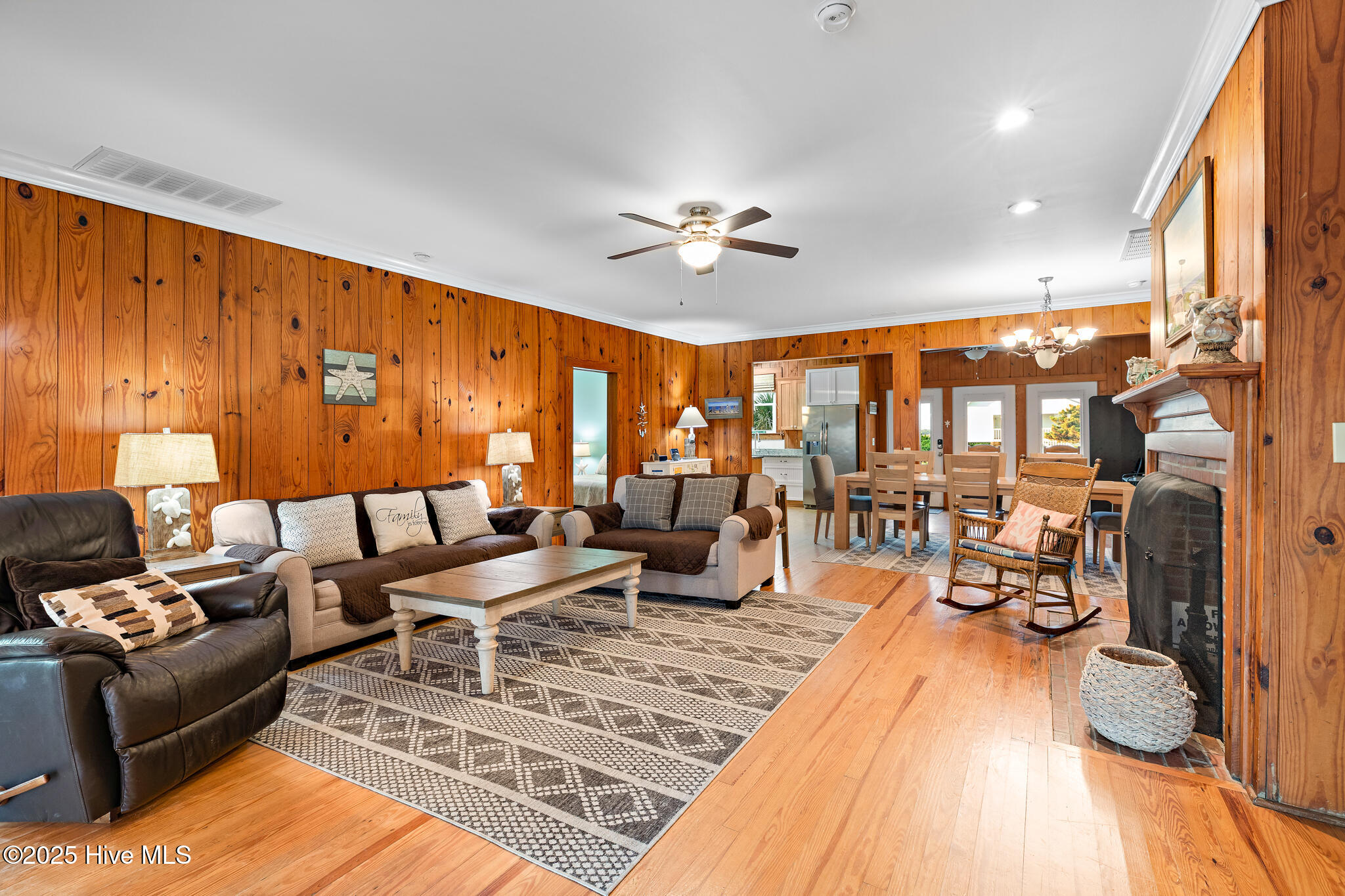 100531510 | Photo 17