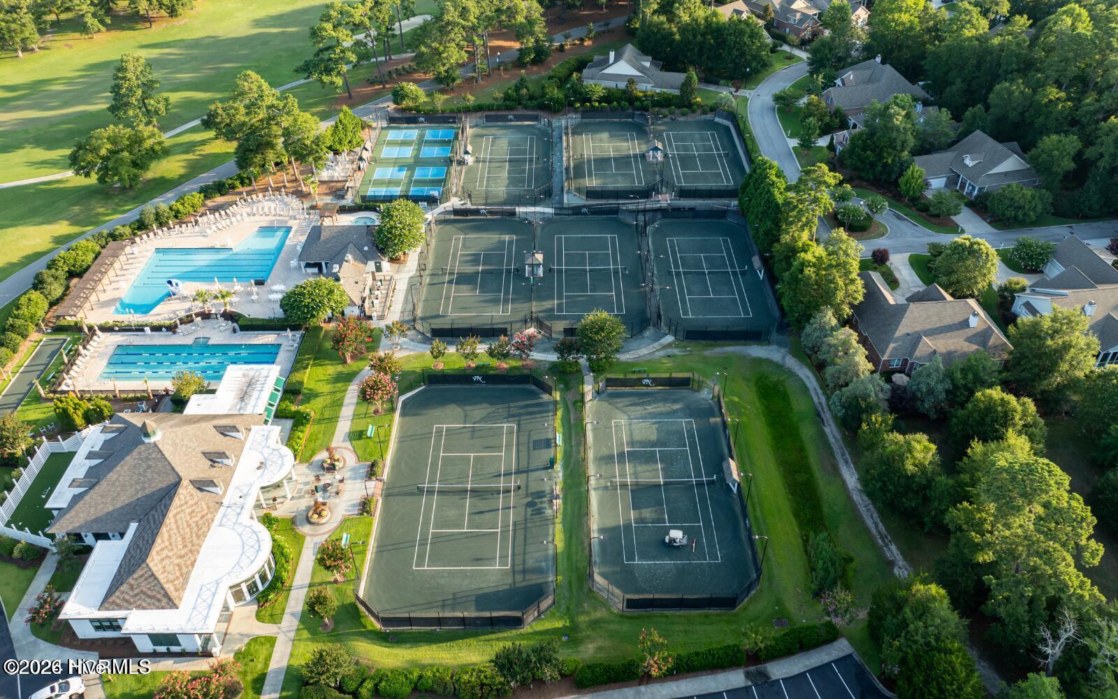 100554606 | Photo 50