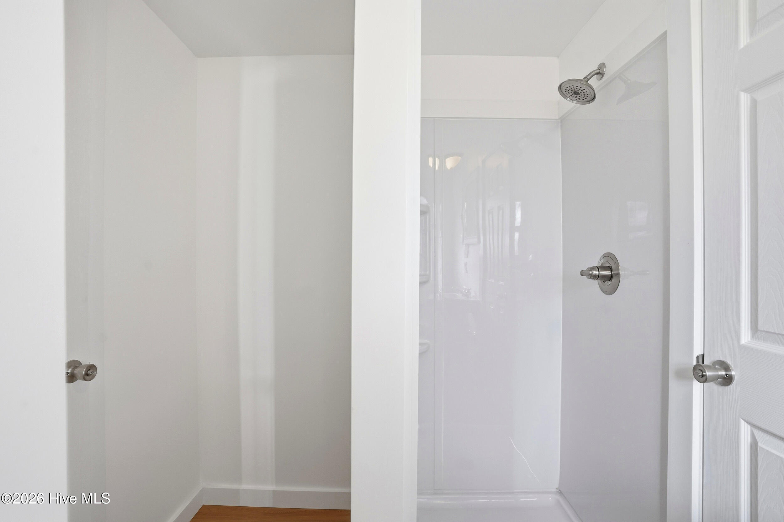 100552223 | Photo 25