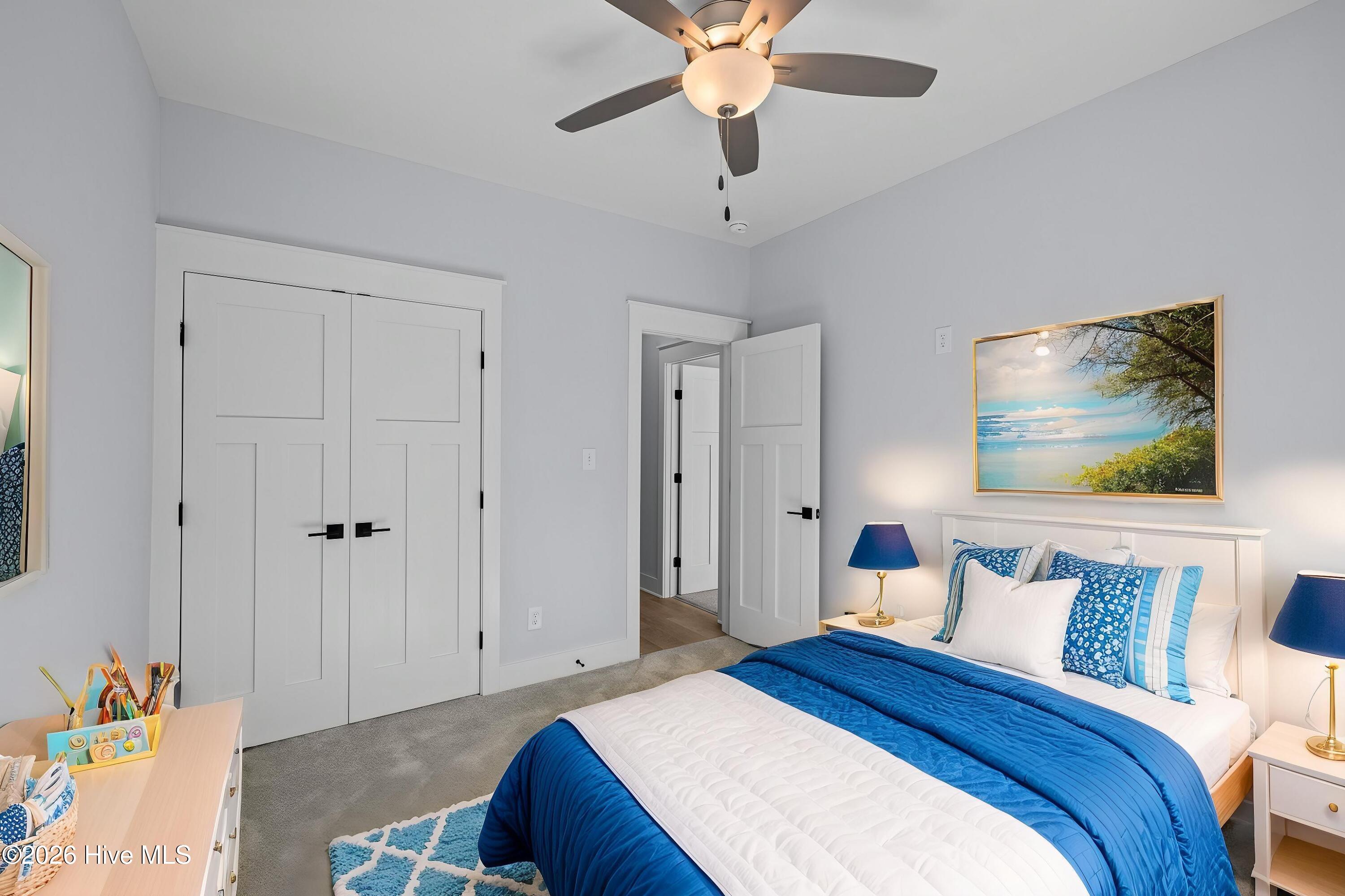 100590792 | Photo 42