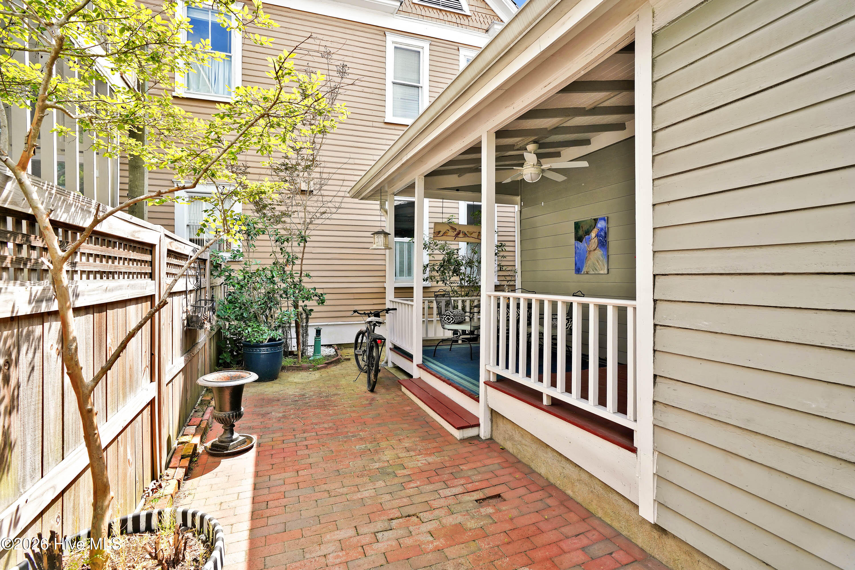 100552799 | Photo 20