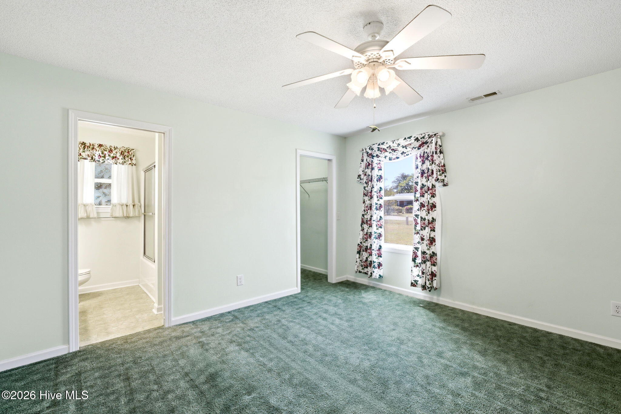 100564693 | Photo 17