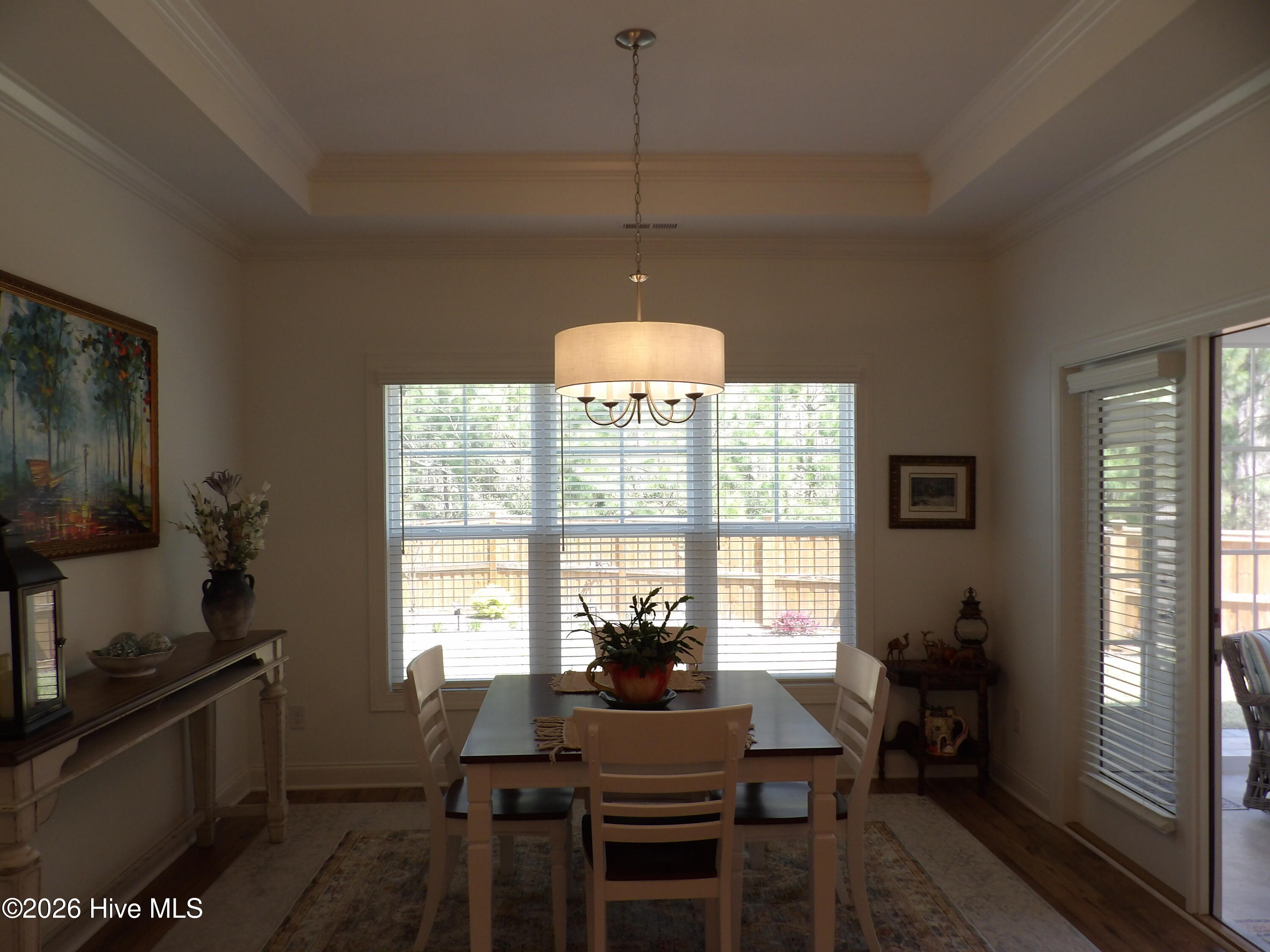 100561891 | Photo 16