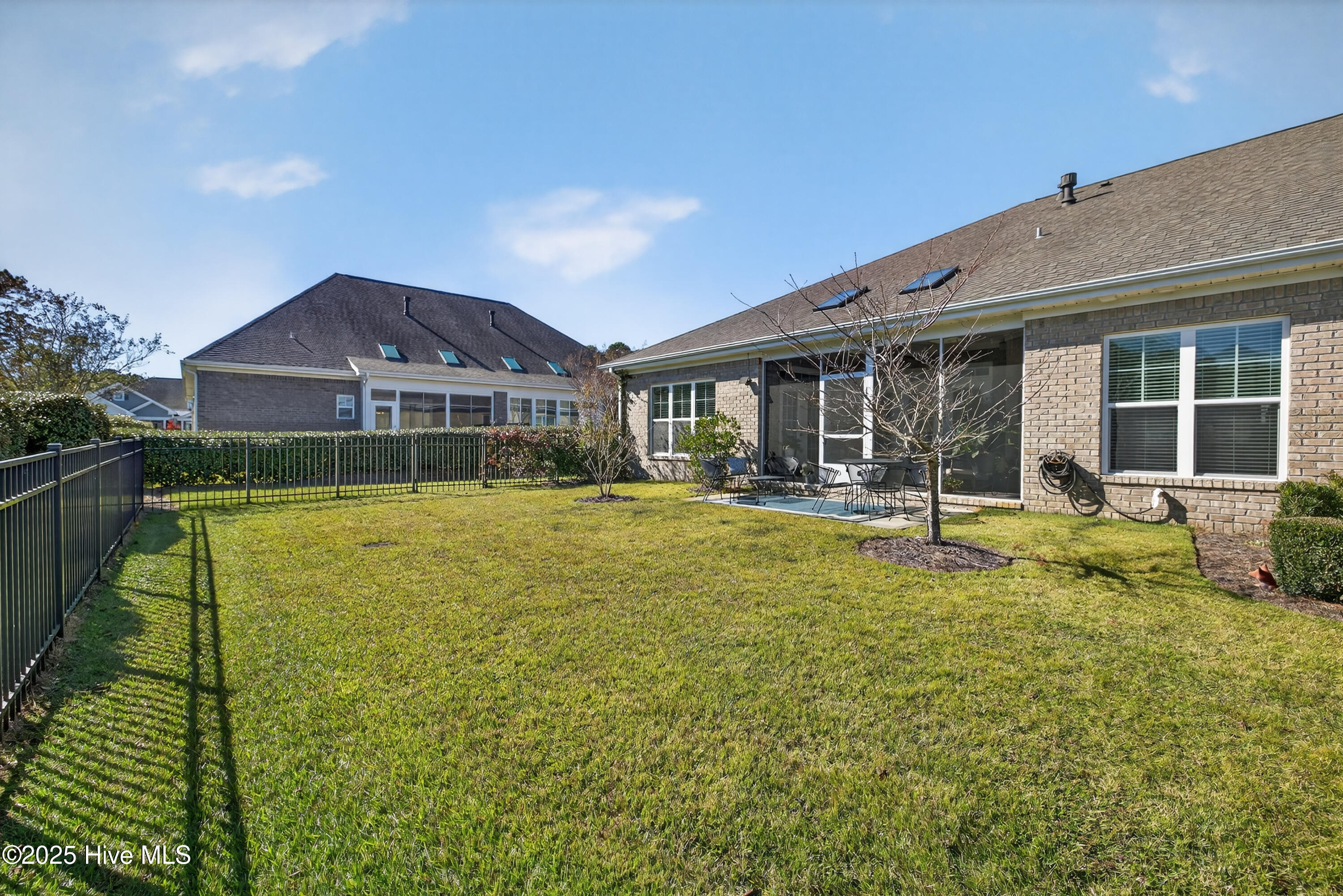 100541458 | Photo 26