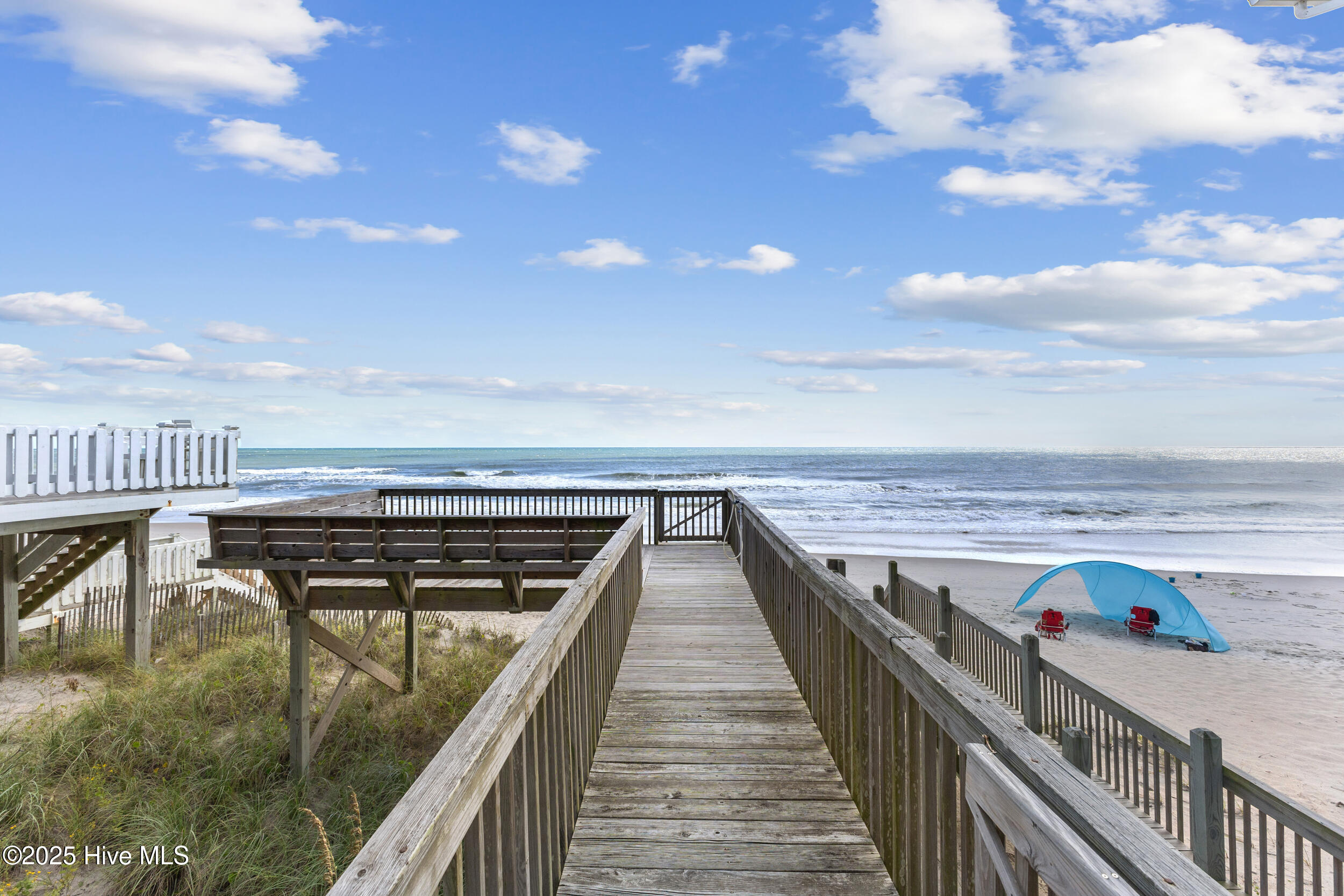 100535212 | Photo 38