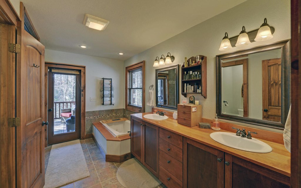 483 Vineyard Creek Way, Murphy, NC 28906 Listing Photo  14