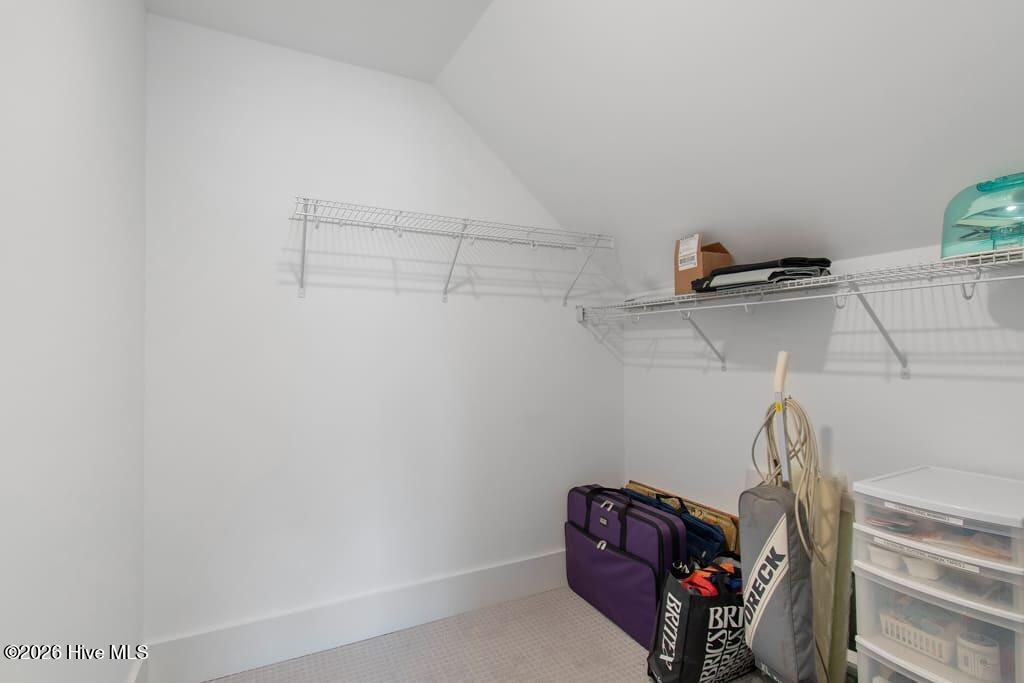 100562919 | Photo 59