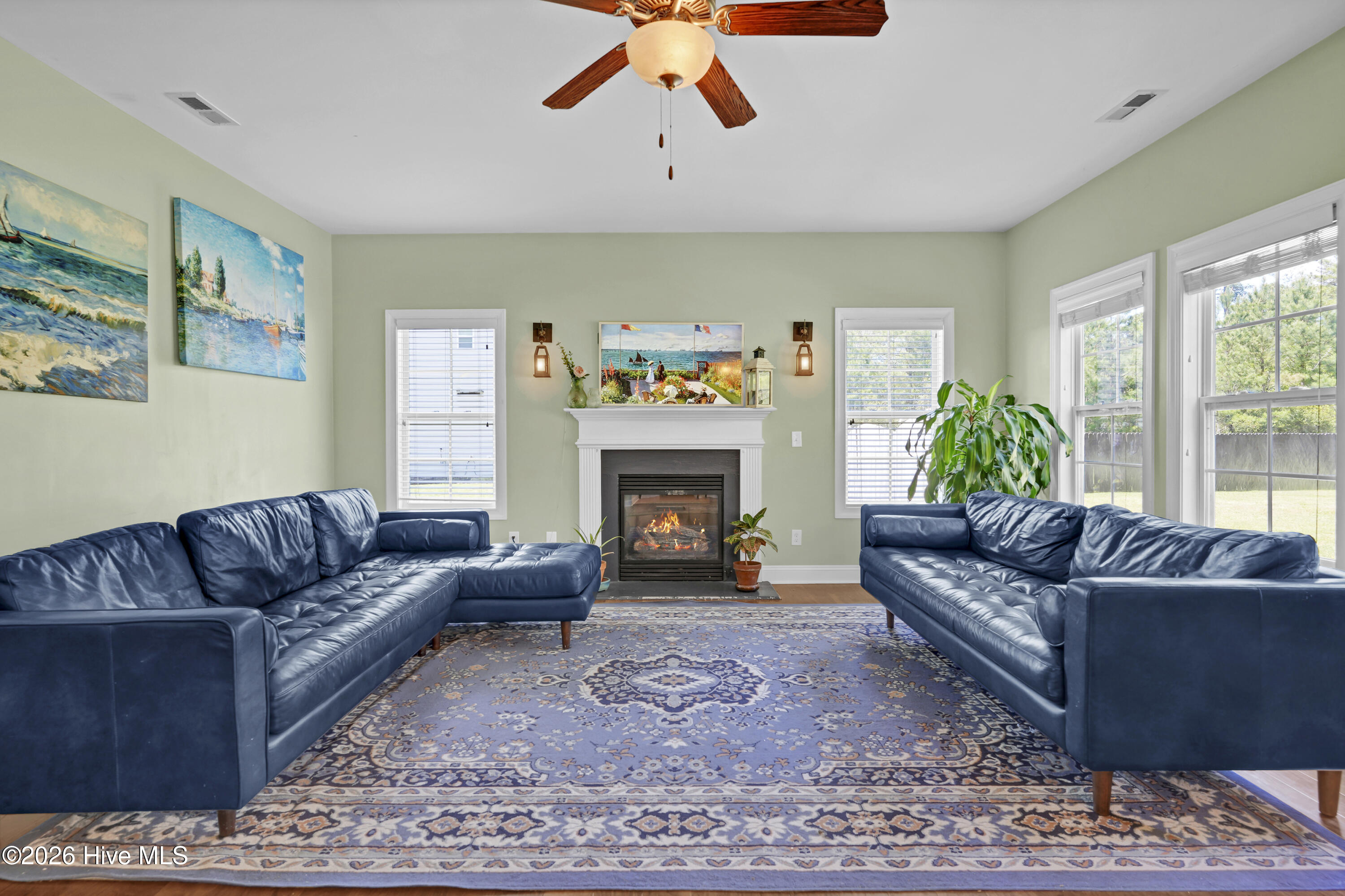 100565660 | Photo 11