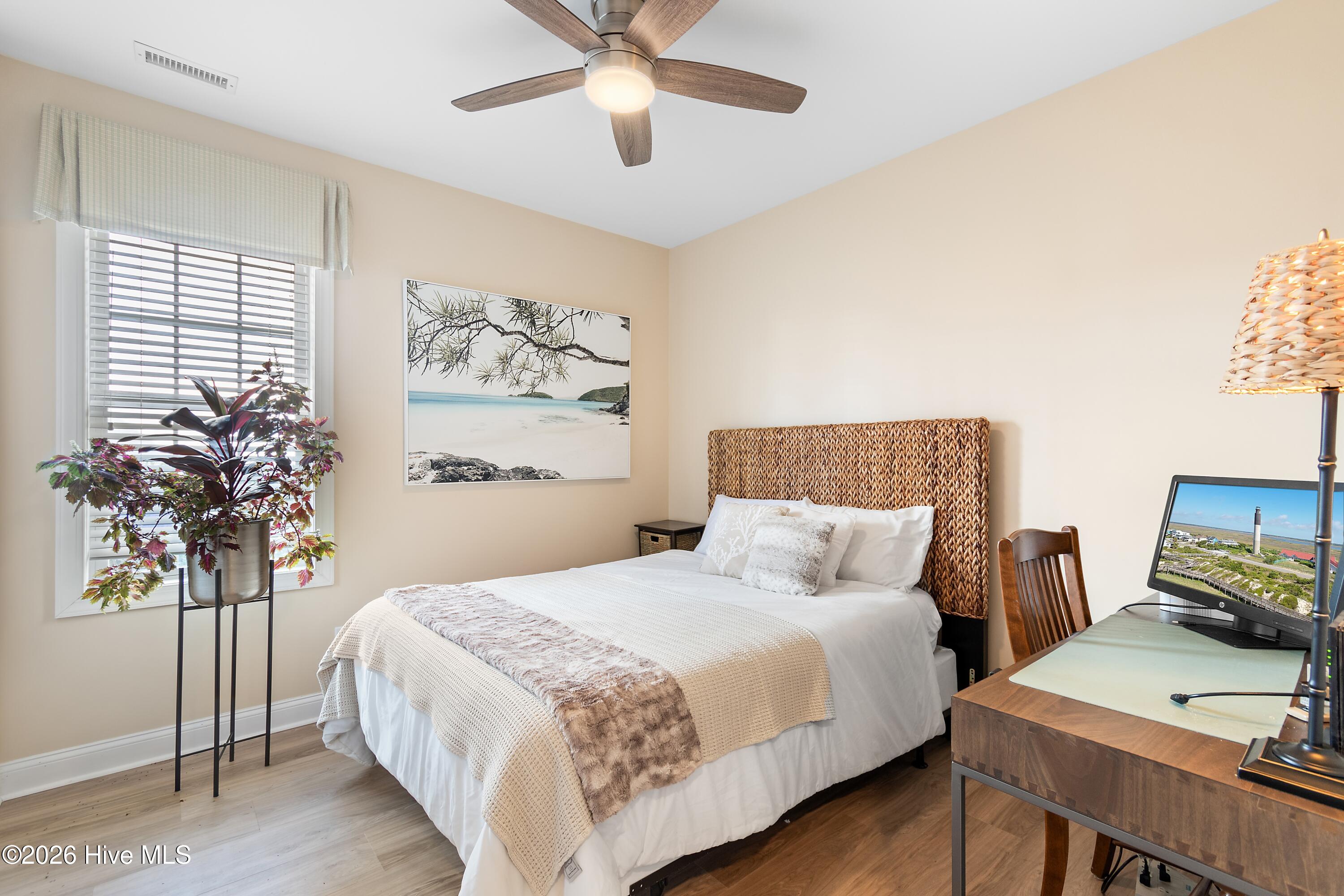 100554539 | Photo 24