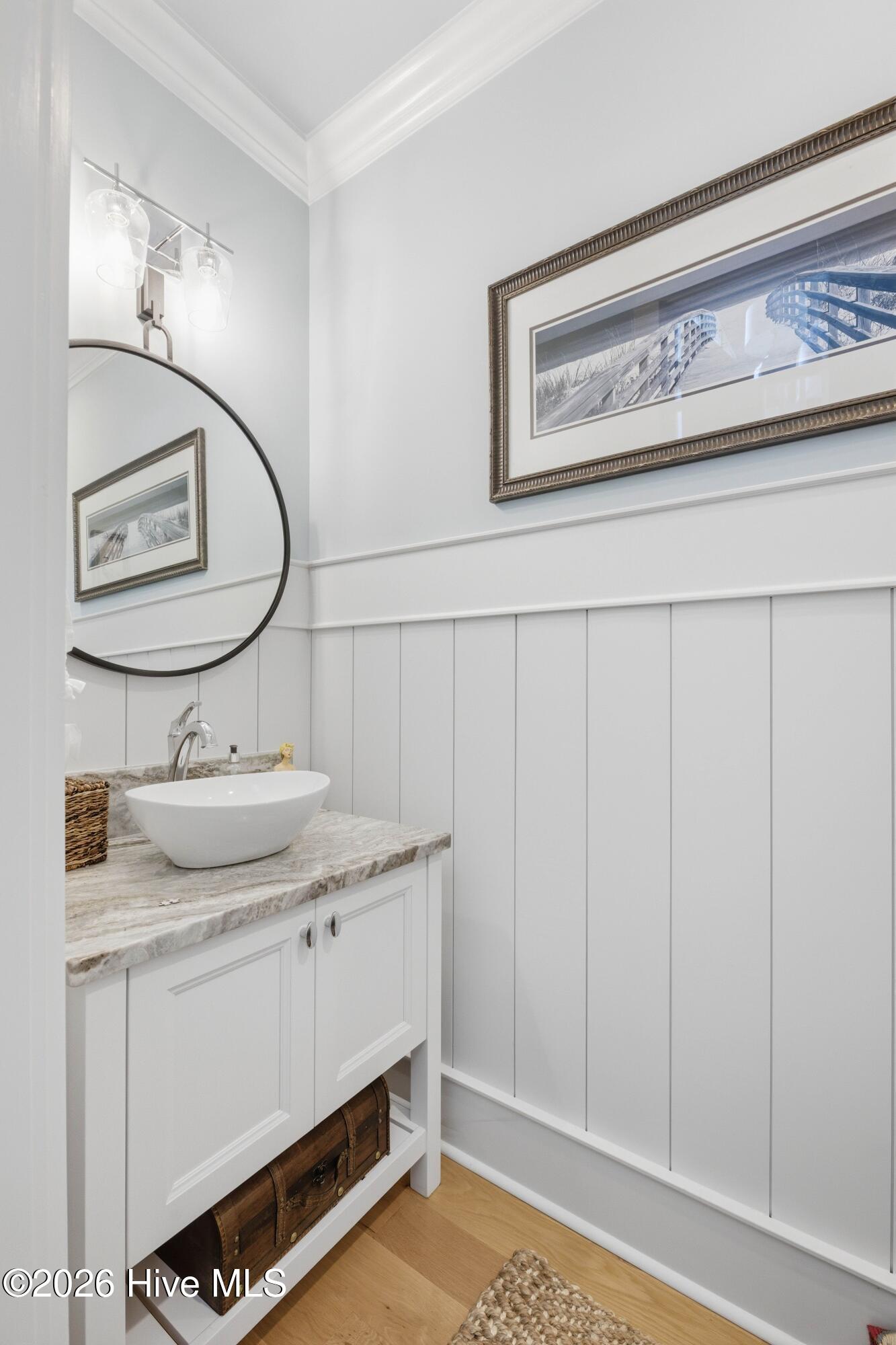 100564328 | Photo 38