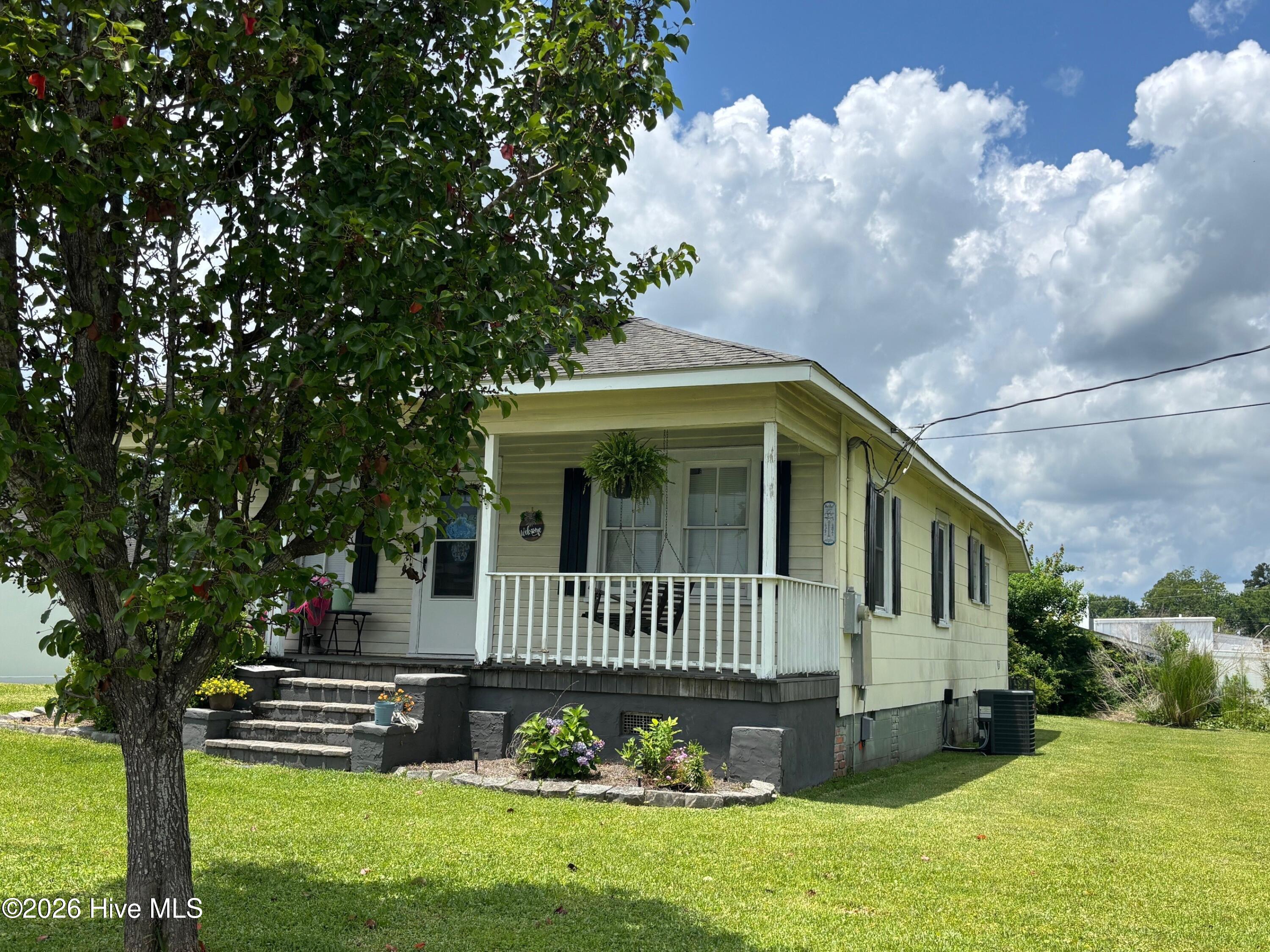 Homes for sale in New Bern, NC | 1304 Stallings Pkwy, New Bern, NC 28562 | MLS# 100554950