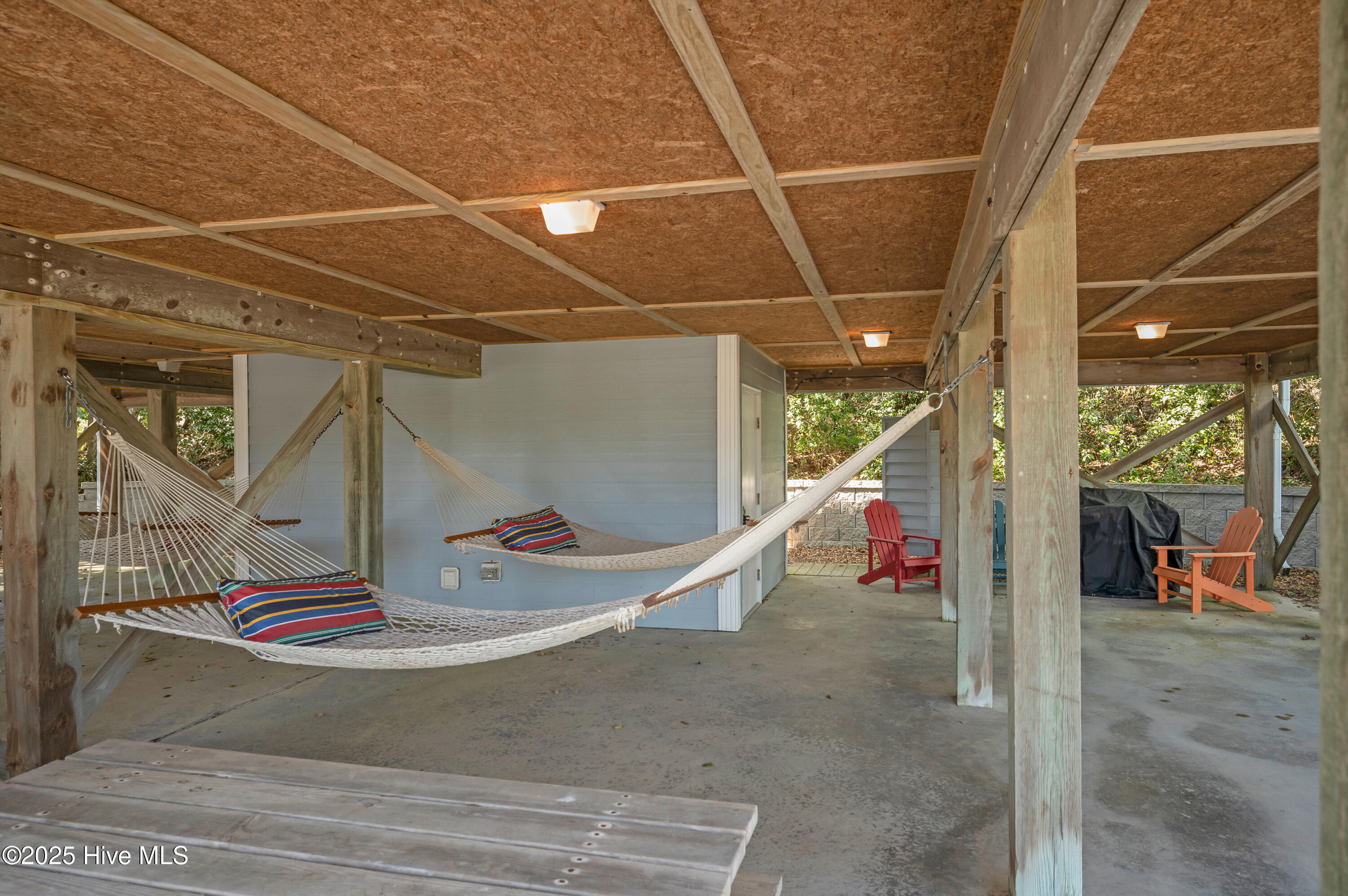 100498545 | Photo 17