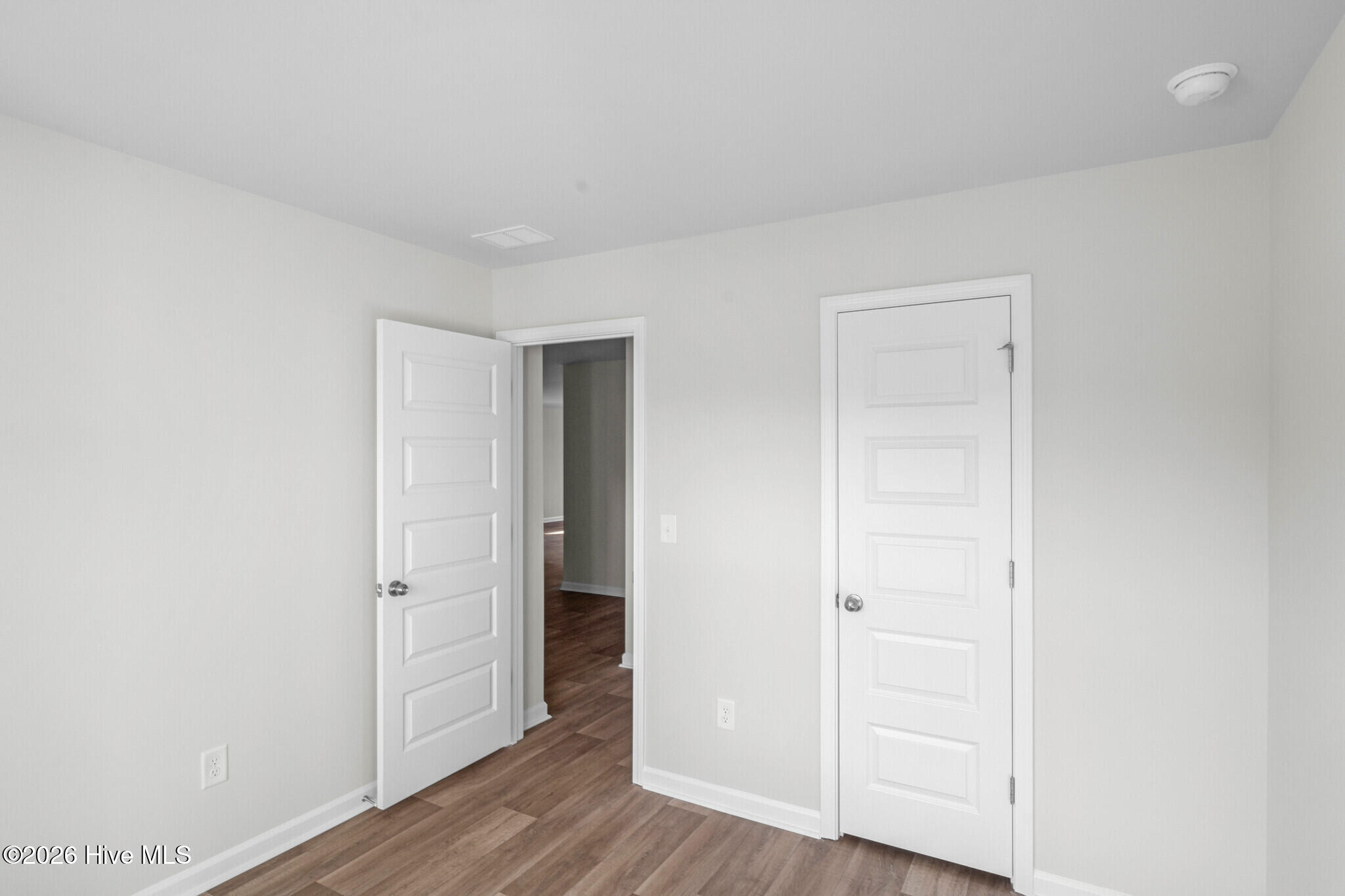 100545791 | Photo 14