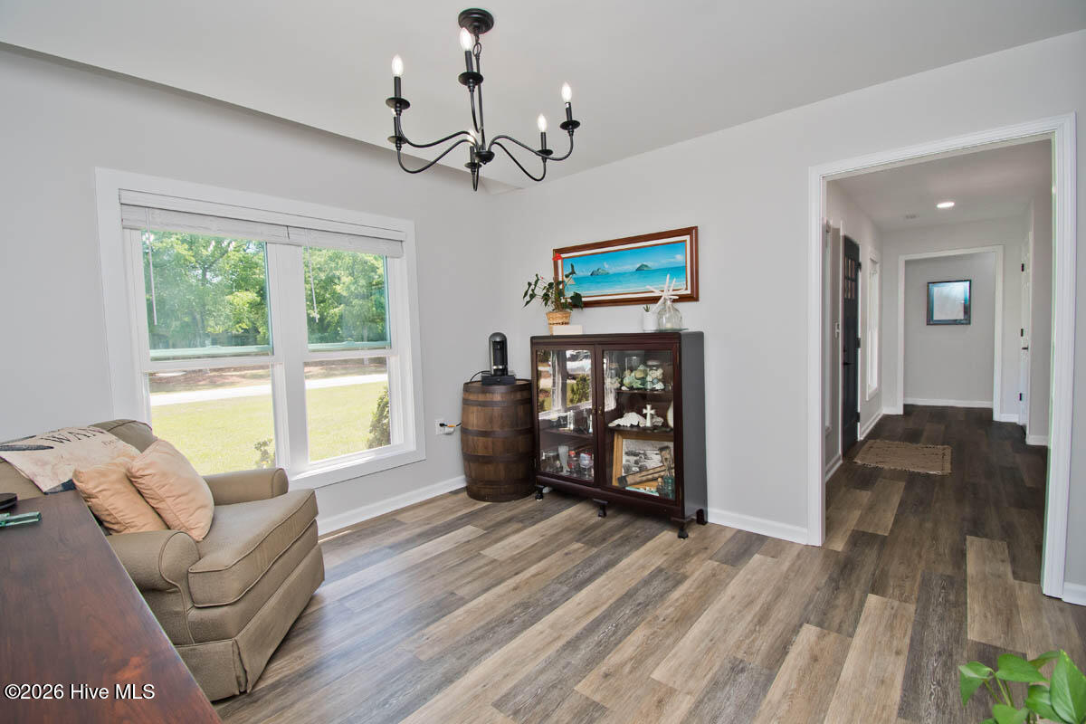 100569264 | Photo 48