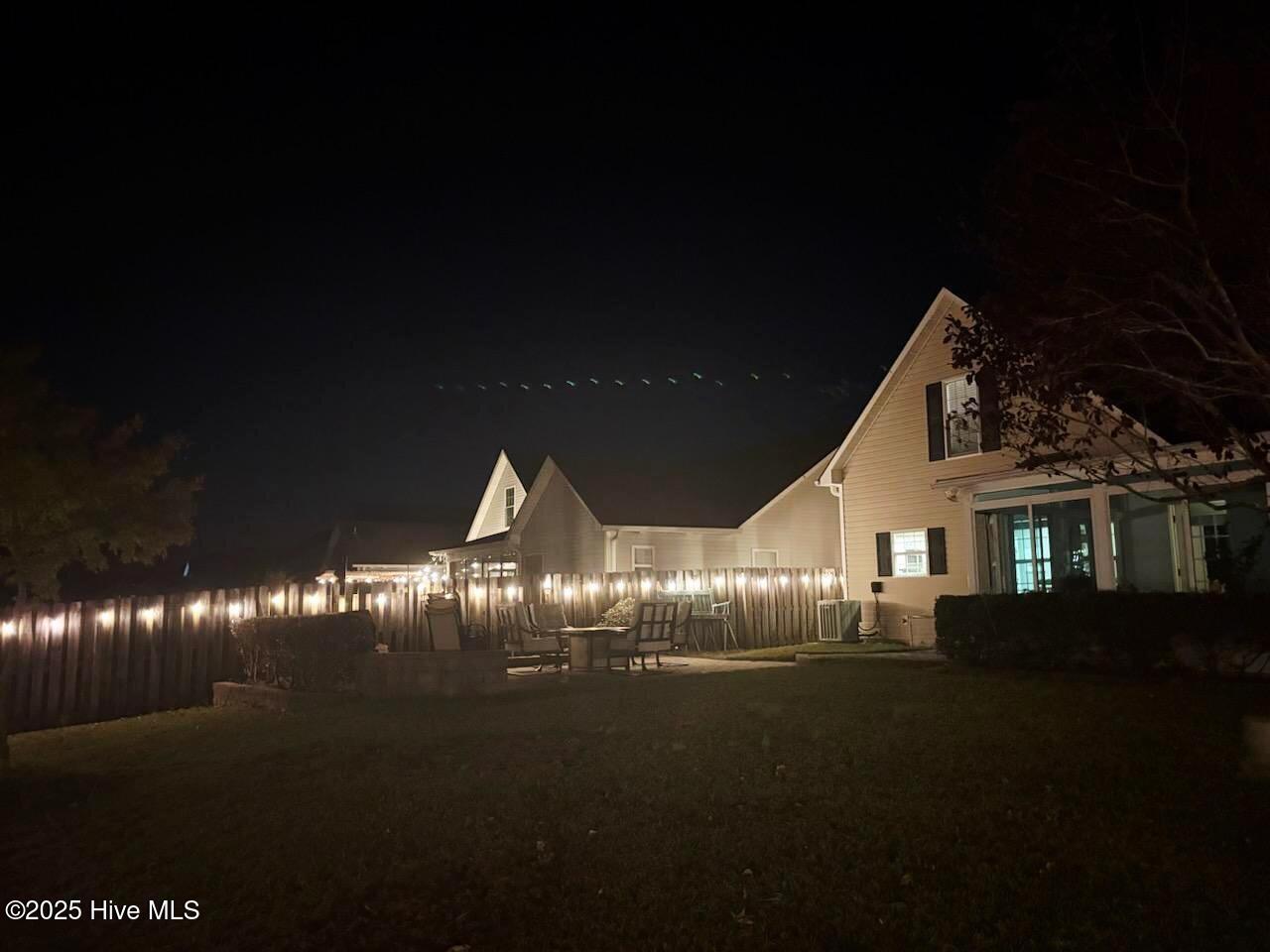 100542837 | Photo 31