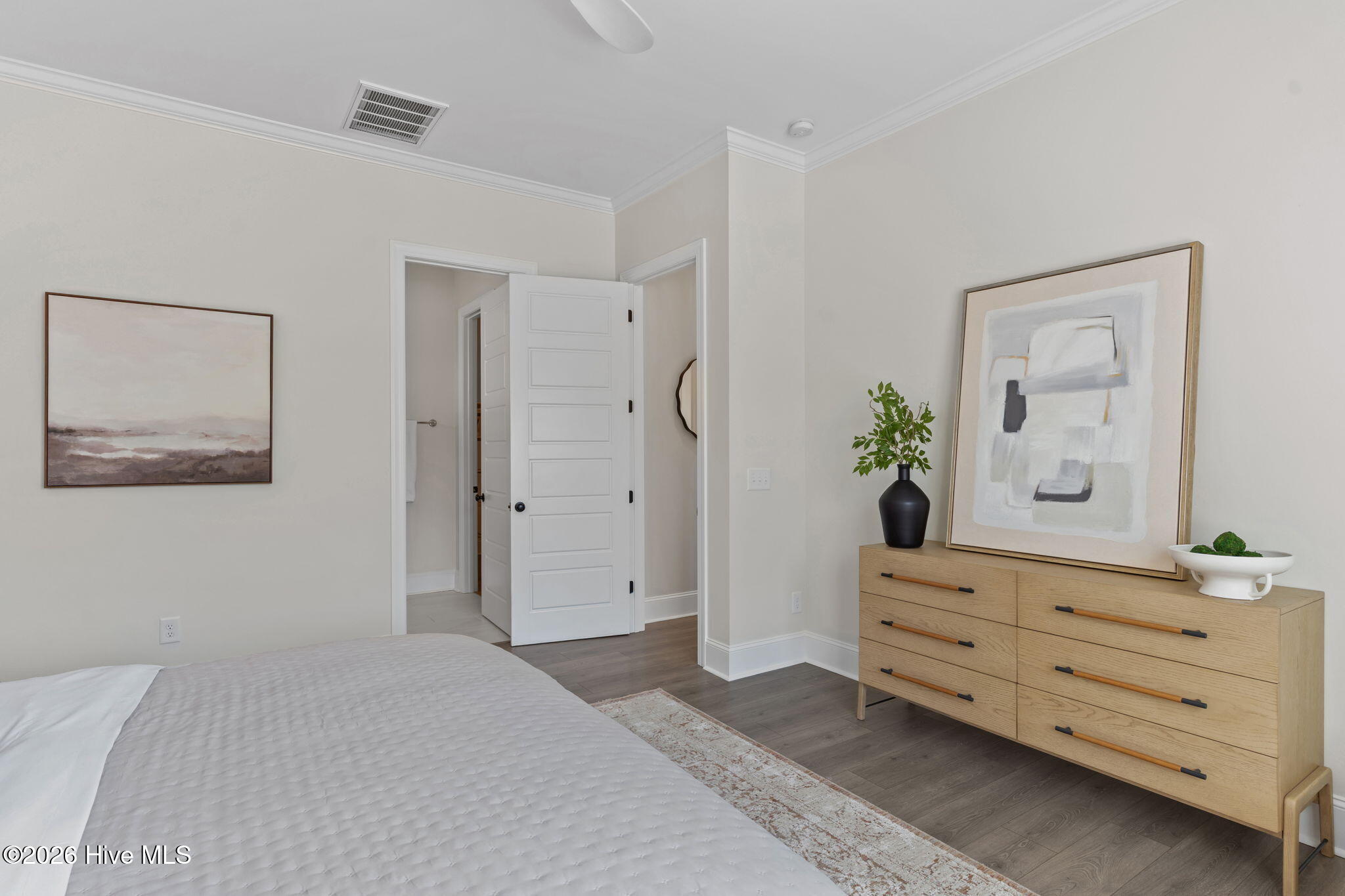 100568555 | Photo 20