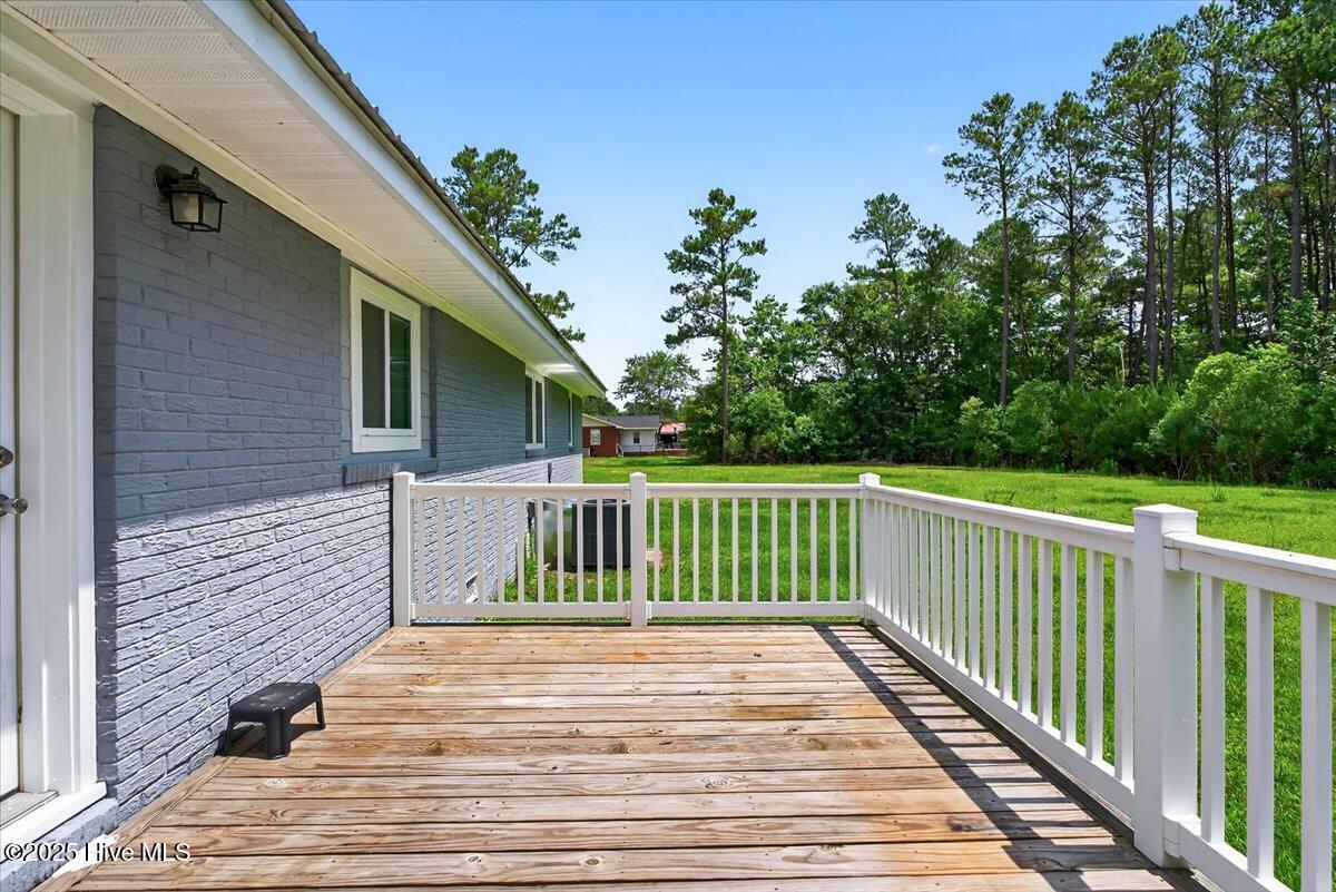 100513703 | Photo 10