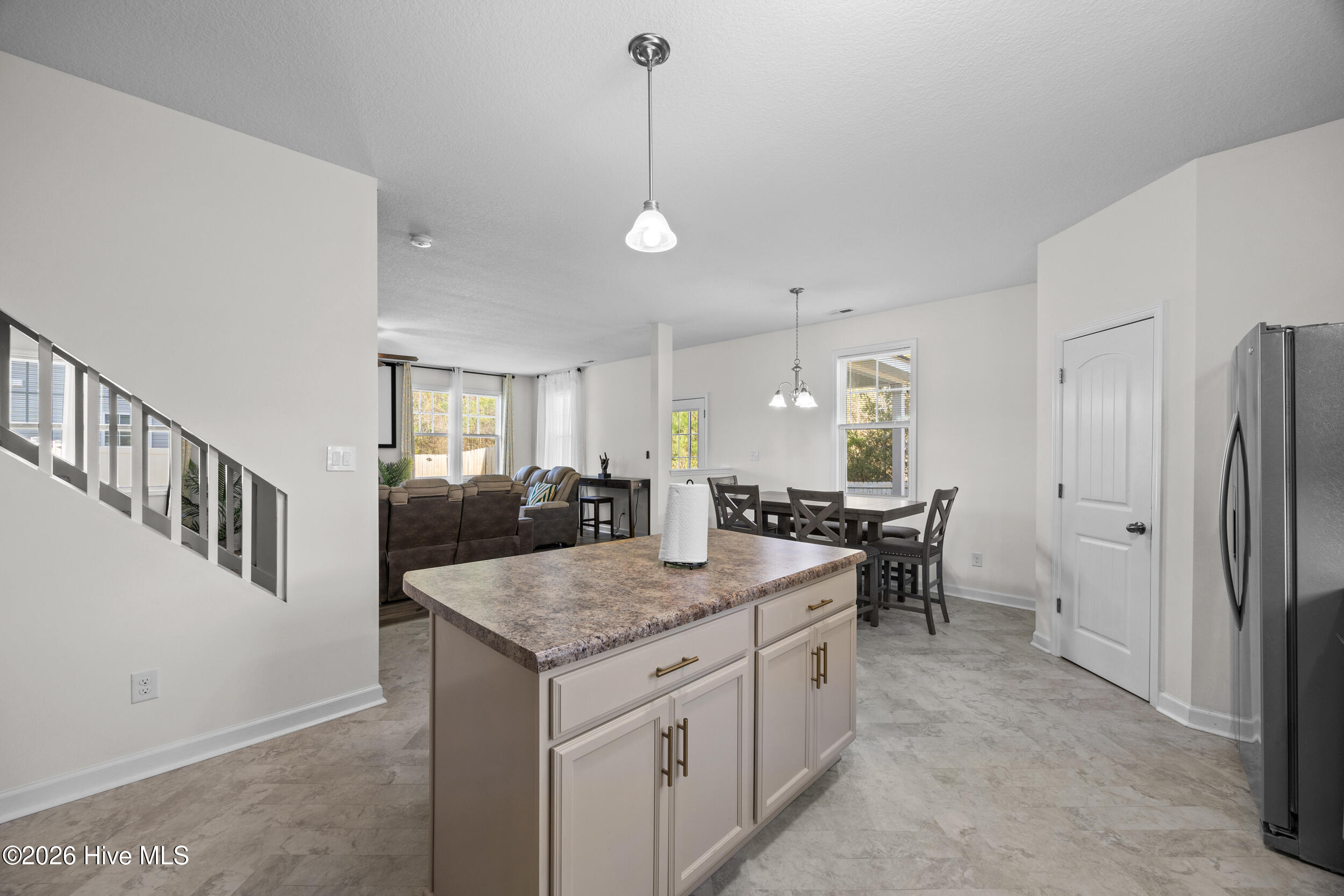 100566165 | Photo 16